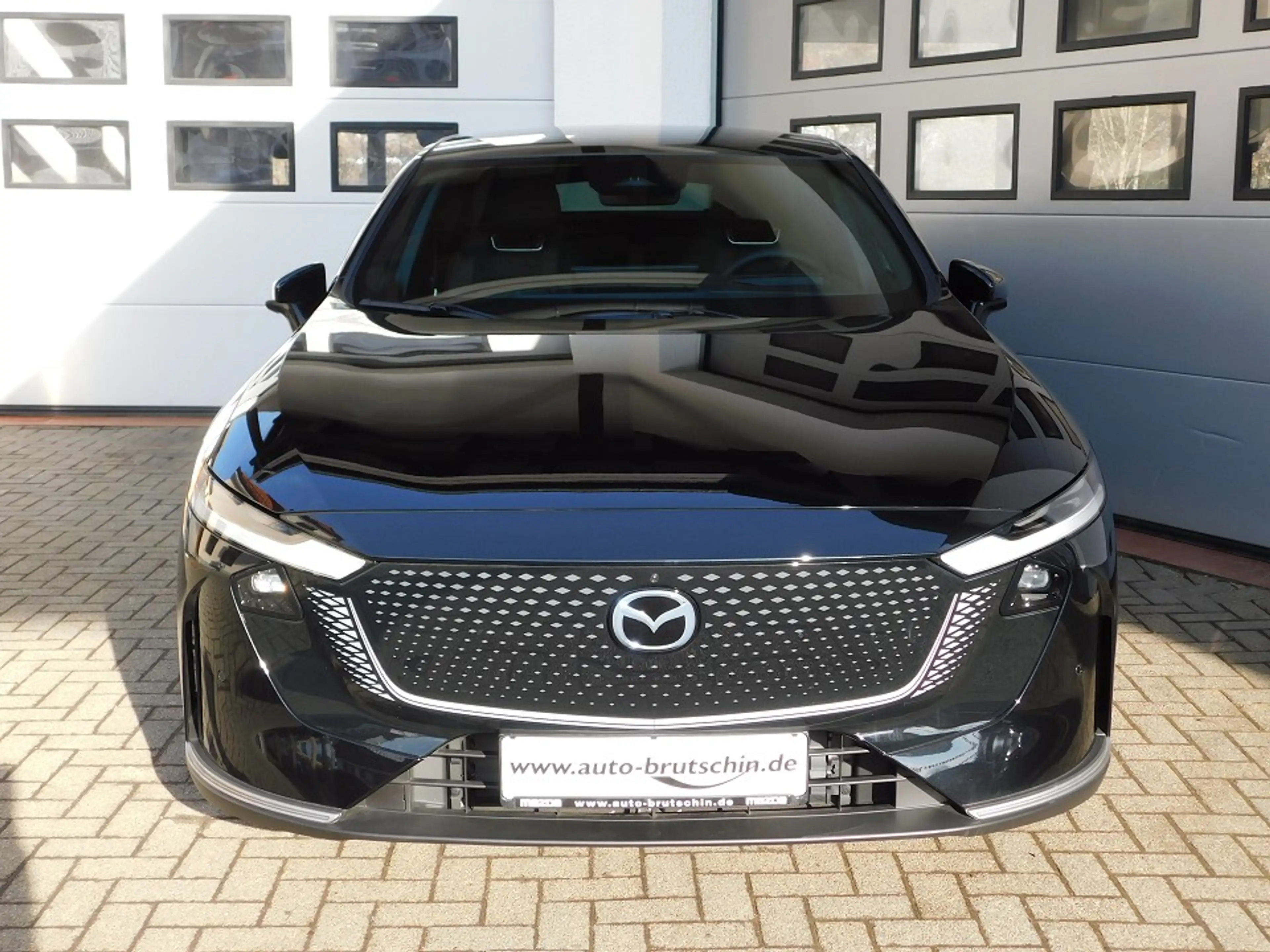Mazda 6e EV  1AT RWD Takumi — photo 6