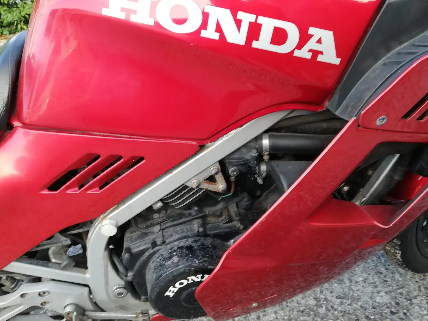 Honda VF 1000 Honda VF 1000 F2 1986 Red - 2