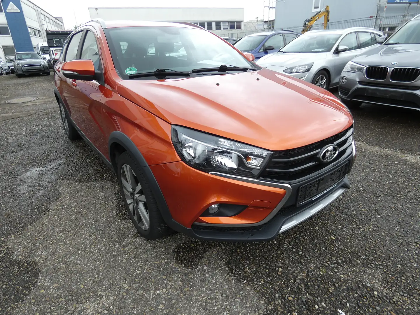 Lada Vesta SW Cross Luxus"AHK"64 Tkm Оранжевый - 1
