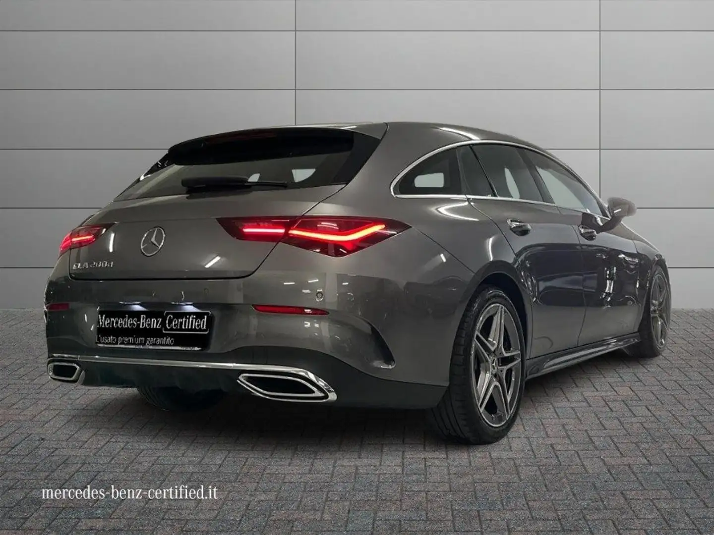 Mercedes-Benz CLA 200 d Automatic Shooting Brake AMG Line Advanced Plus Gris - 2