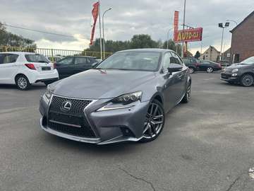 IS 300h 2.5i F-Sport Line E-CVT