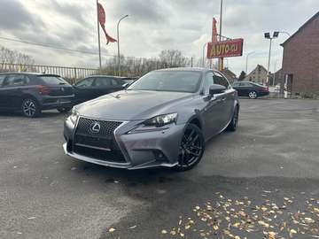 IS 300h 2.5i F-Sport Line E-CVT