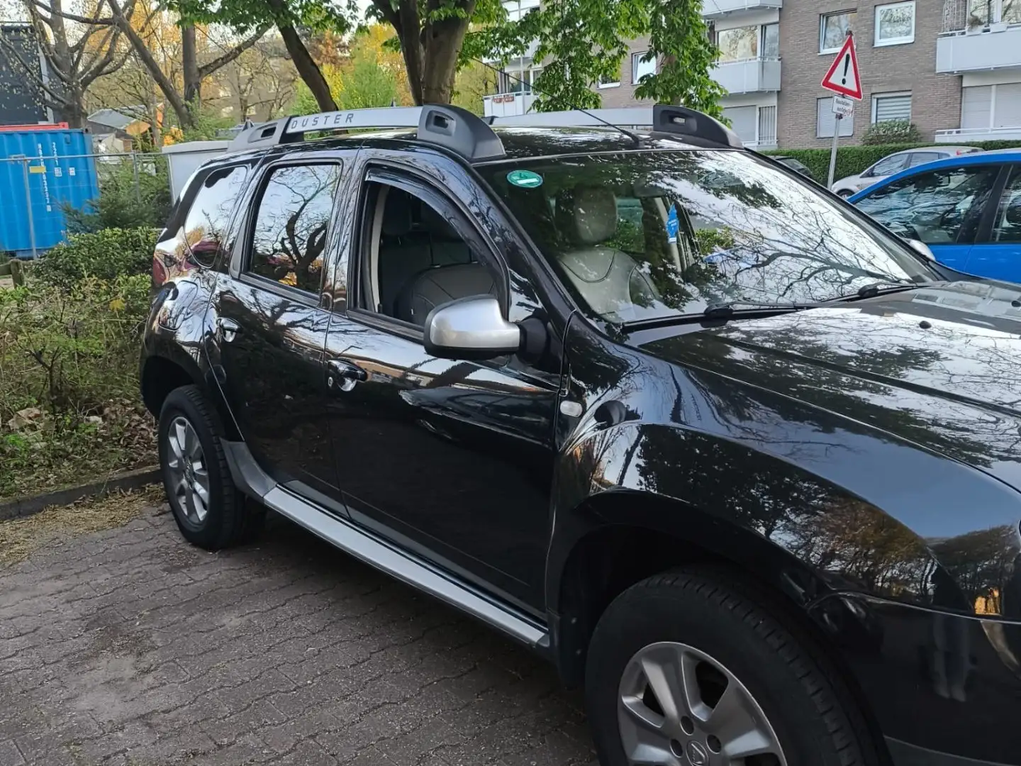 Dacia Duster TCe 125 4x2 Prestige Schwarz - 2