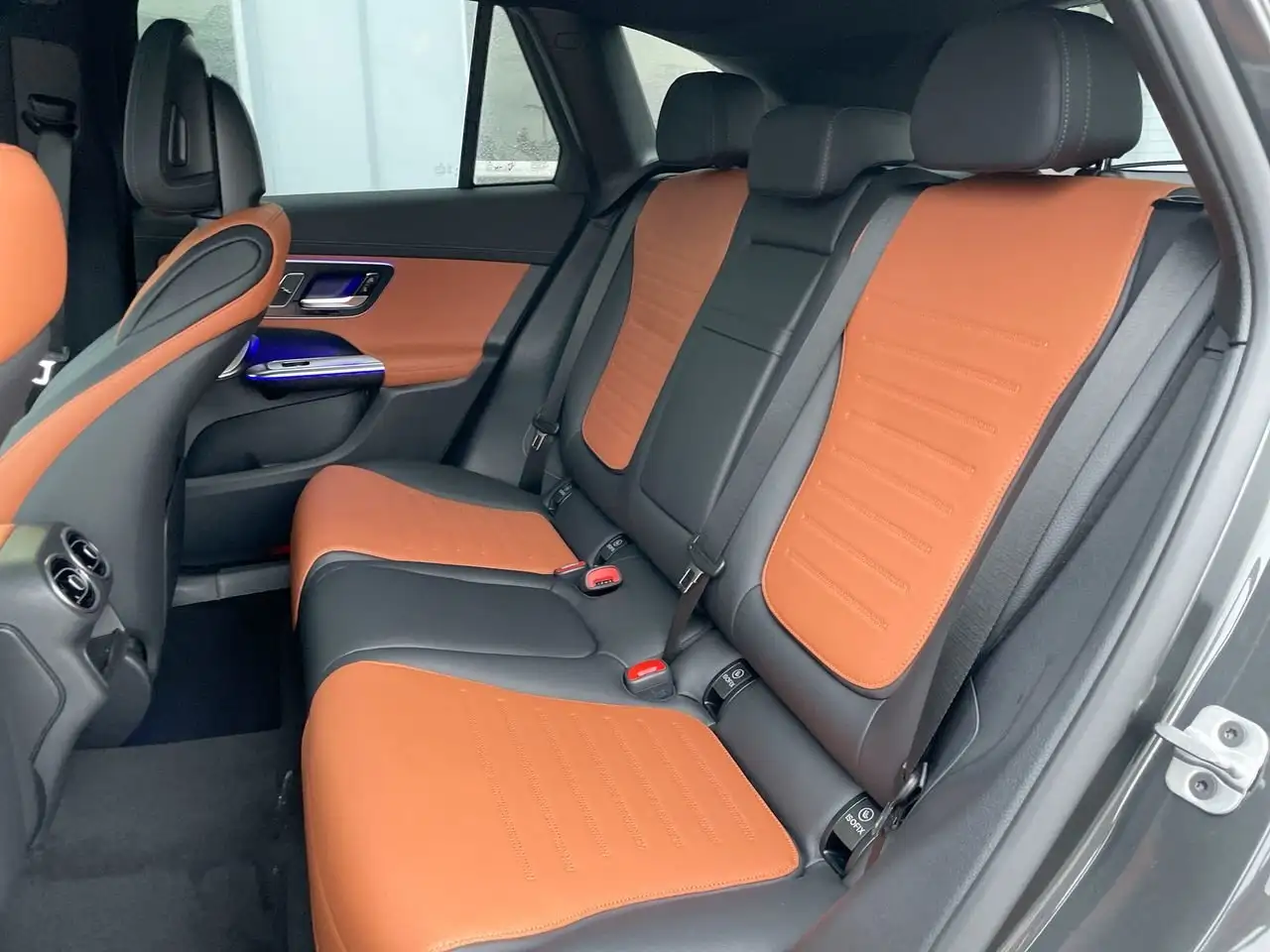 Mercedes-Benz GLC снимка Mercedes-Benz GLC