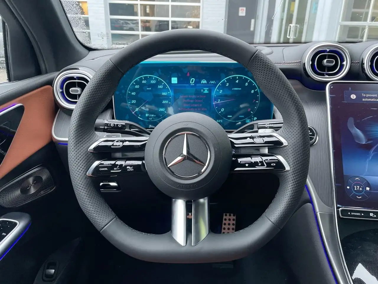 Mercedes-Benz GLC снимка Mercedes-Benz GLC