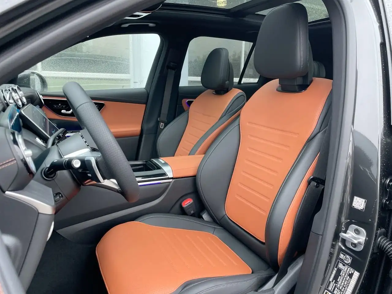 Mercedes-Benz GLC снимка Mercedes-Benz GLC
