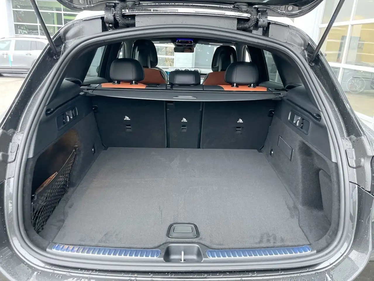 Mercedes-Benz GLC снимка Mercedes-Benz GLC