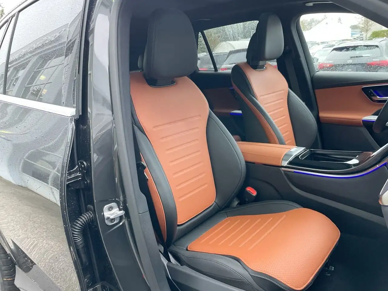 Mercedes-Benz GLC снимка Mercedes-Benz GLC