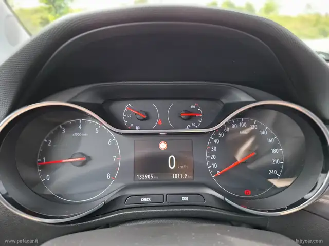 Opel Crossland X view 13