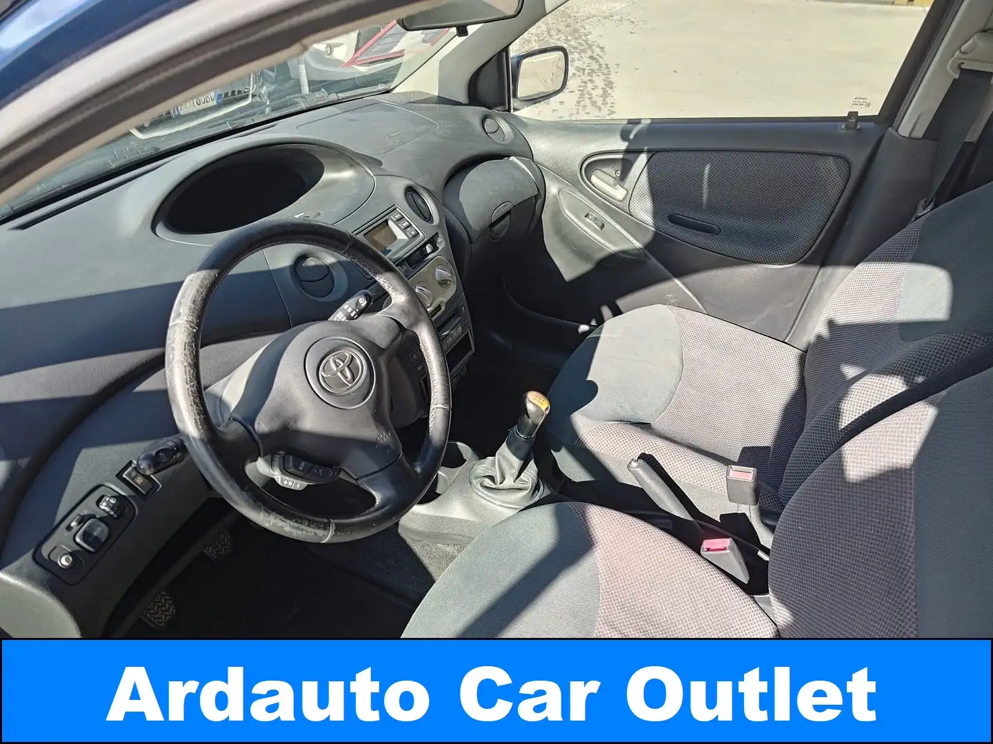 Toyota Yaris Toyota Yaris 1.0 Sol Bleu - 2