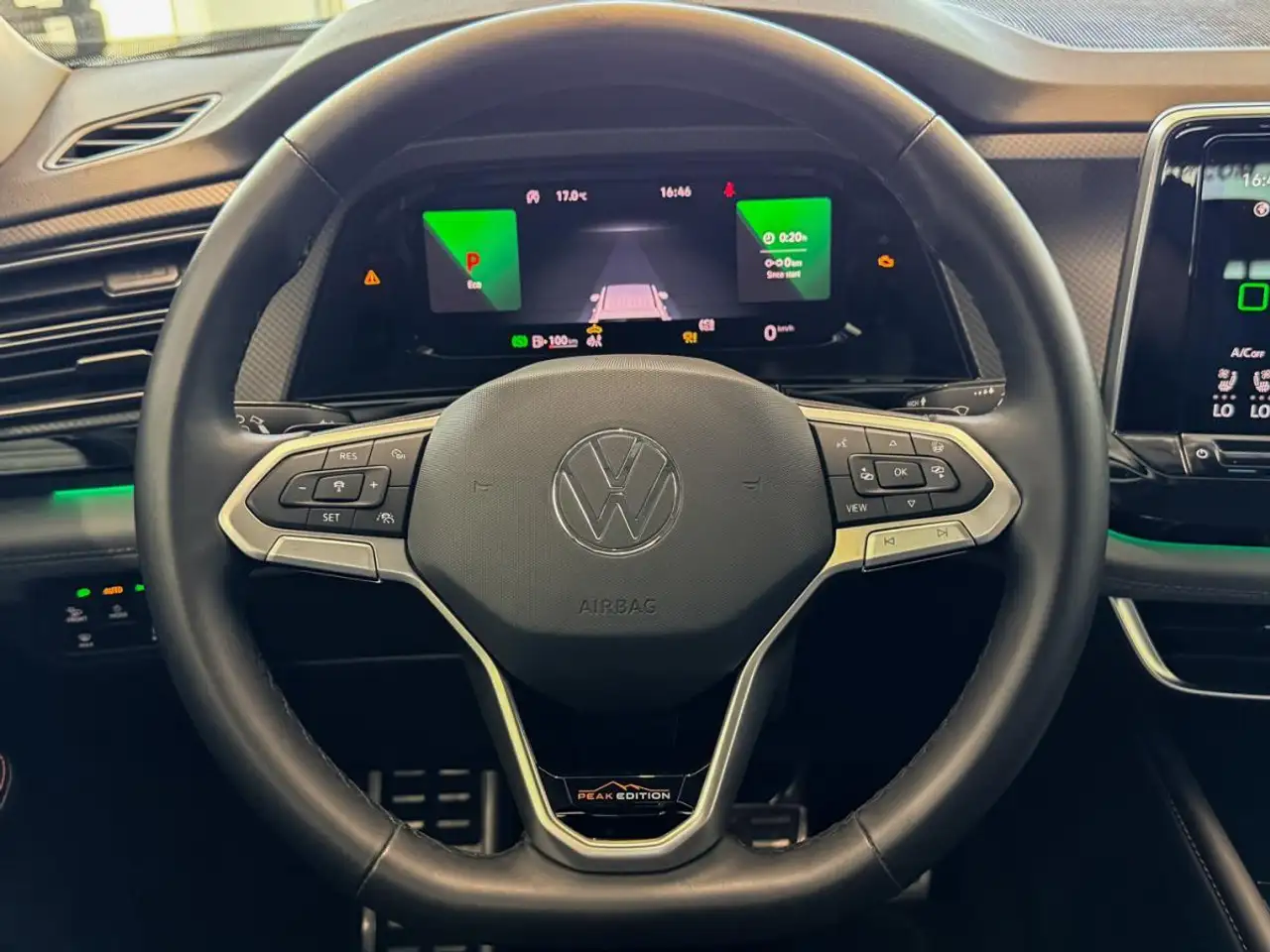 Volkswagen Atlas photo Volkswagen Atlas