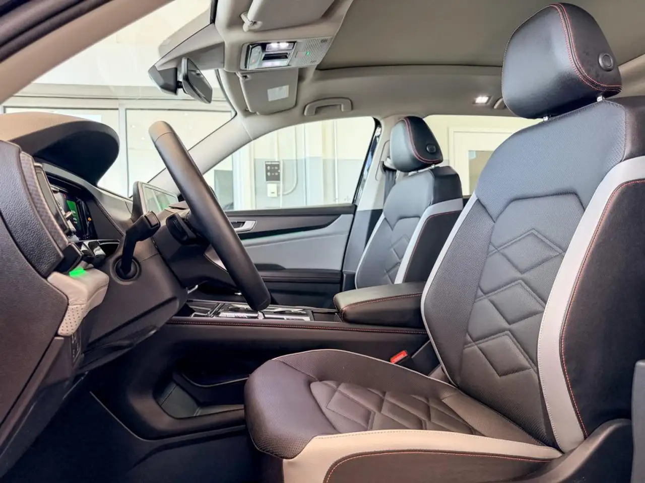 Volkswagen Atlas photo Volkswagen Atlas