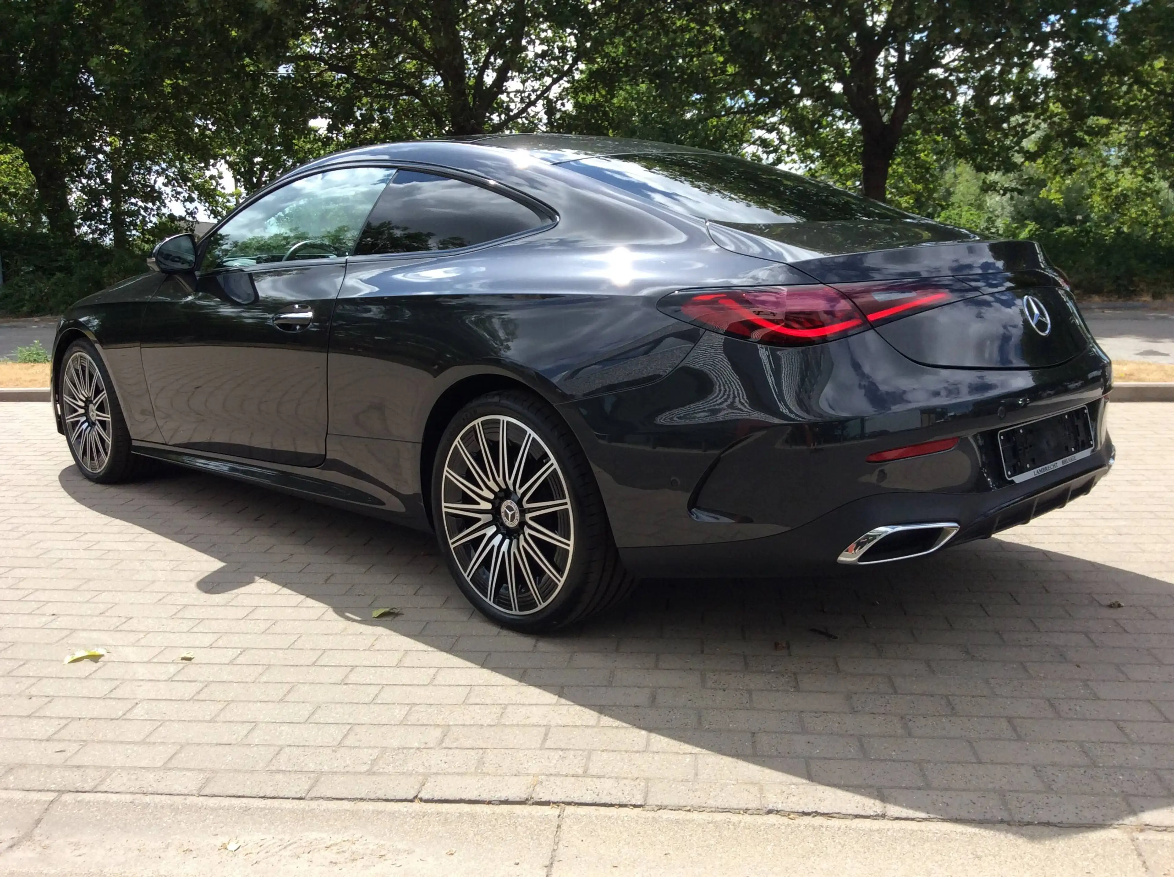 Mercedes-Benz CLE 200 Coupé AMG Line * Pano * 360° camera * Head-up * Apple carplay * Android auto * Distronic — photo 6
