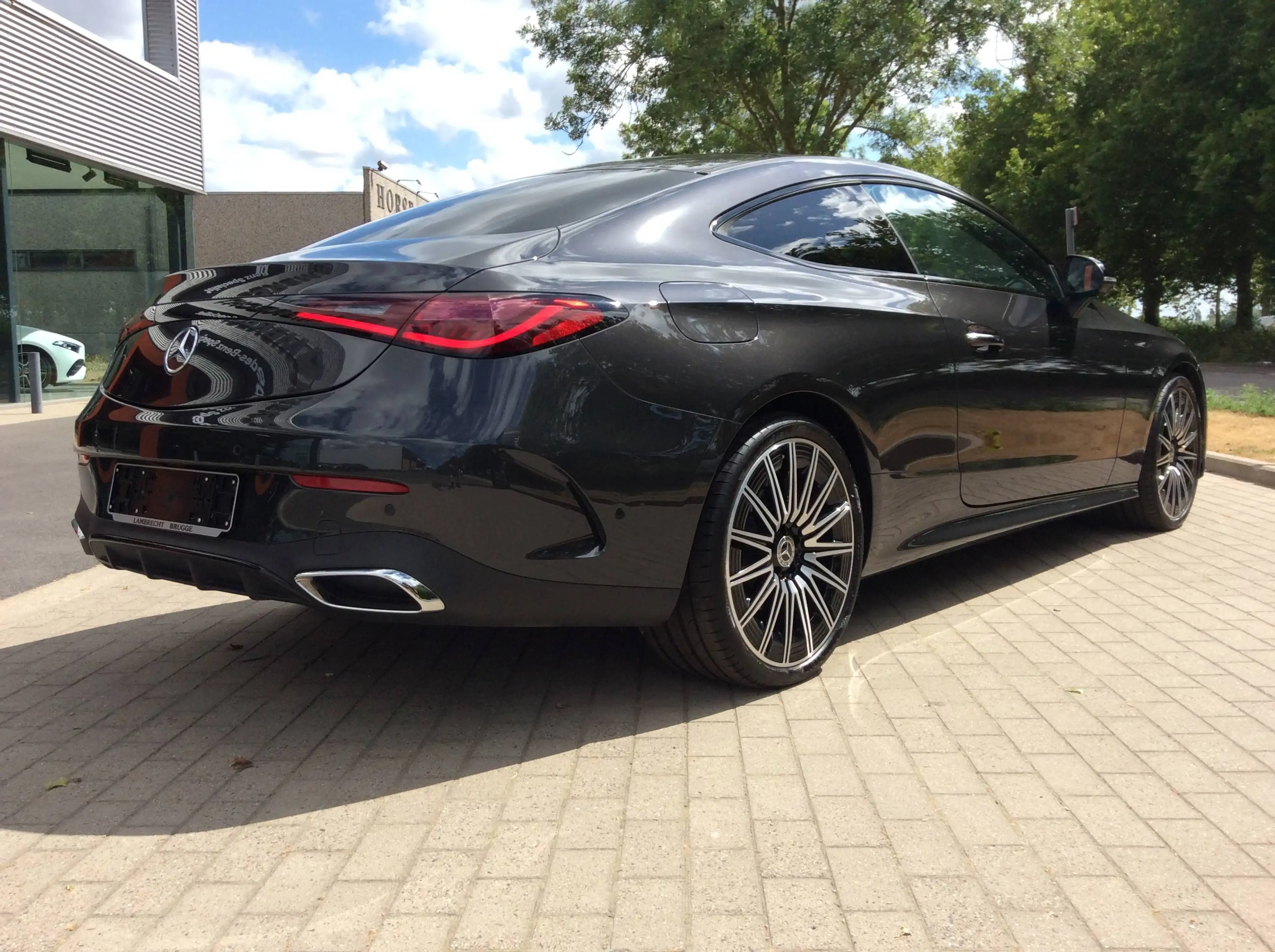 Mercedes-Benz CLE 200 Coupé AMG Line * Pano * 360° camera * Head-up * Apple carplay * Android auto * Distronic — photo 8