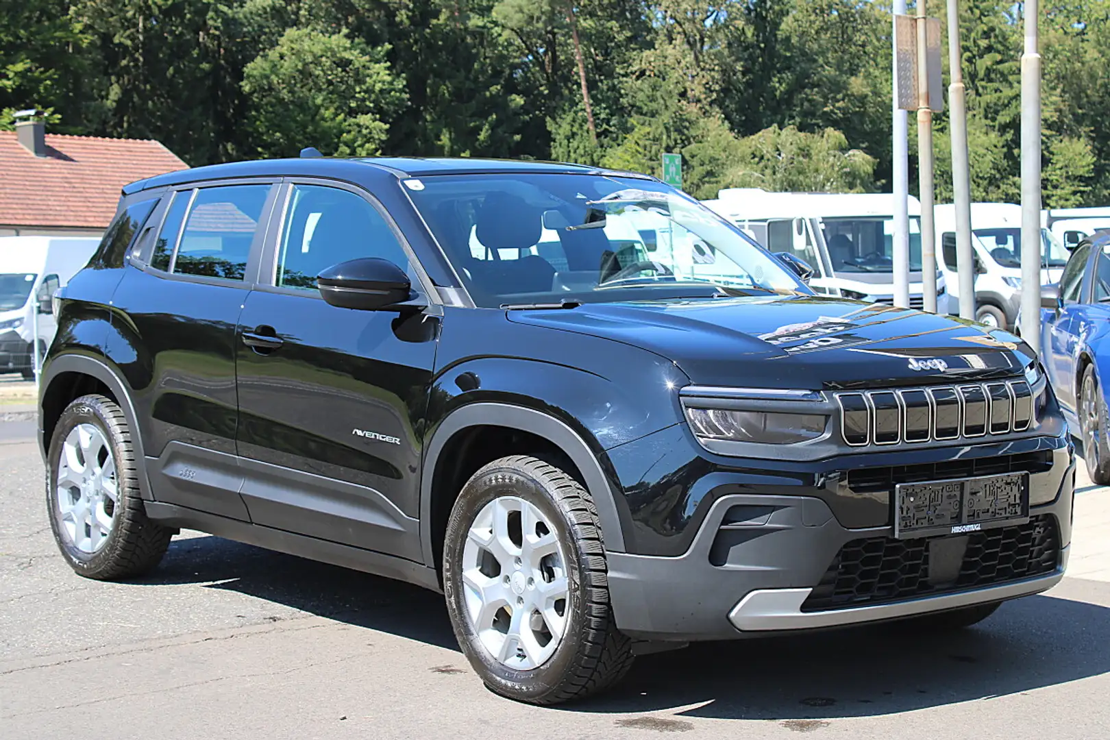 Jeep Avenger 1.2 GSE T3 Altitude Schwarz - 1