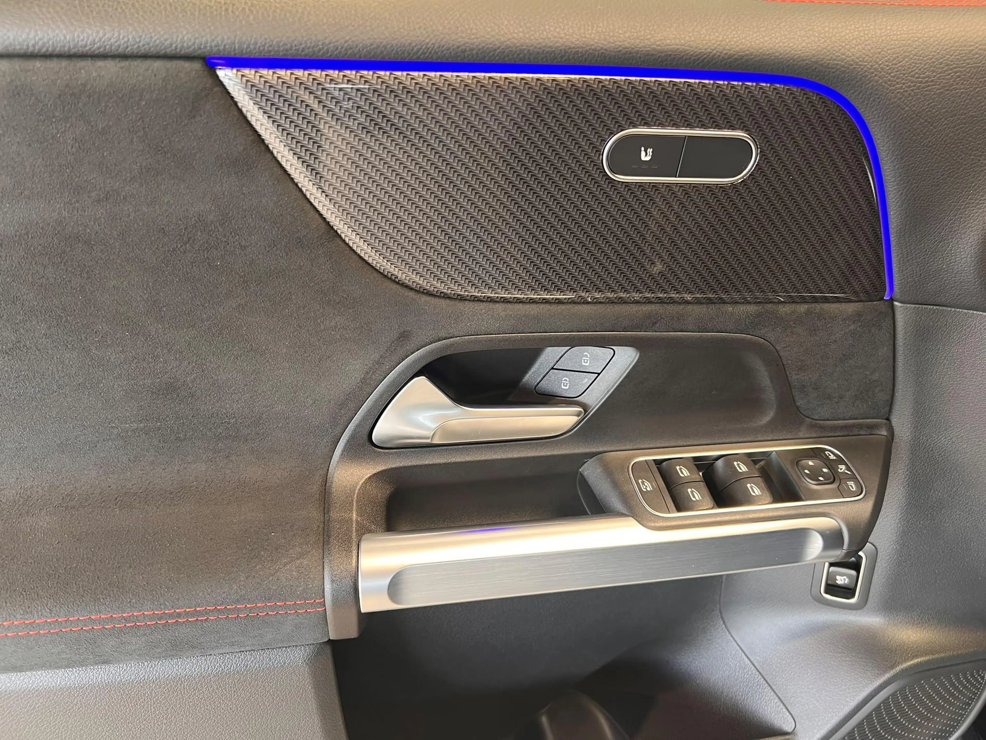Mercedes-Benz GLB 200 200d AMG Line DOS 9097 — photo 6