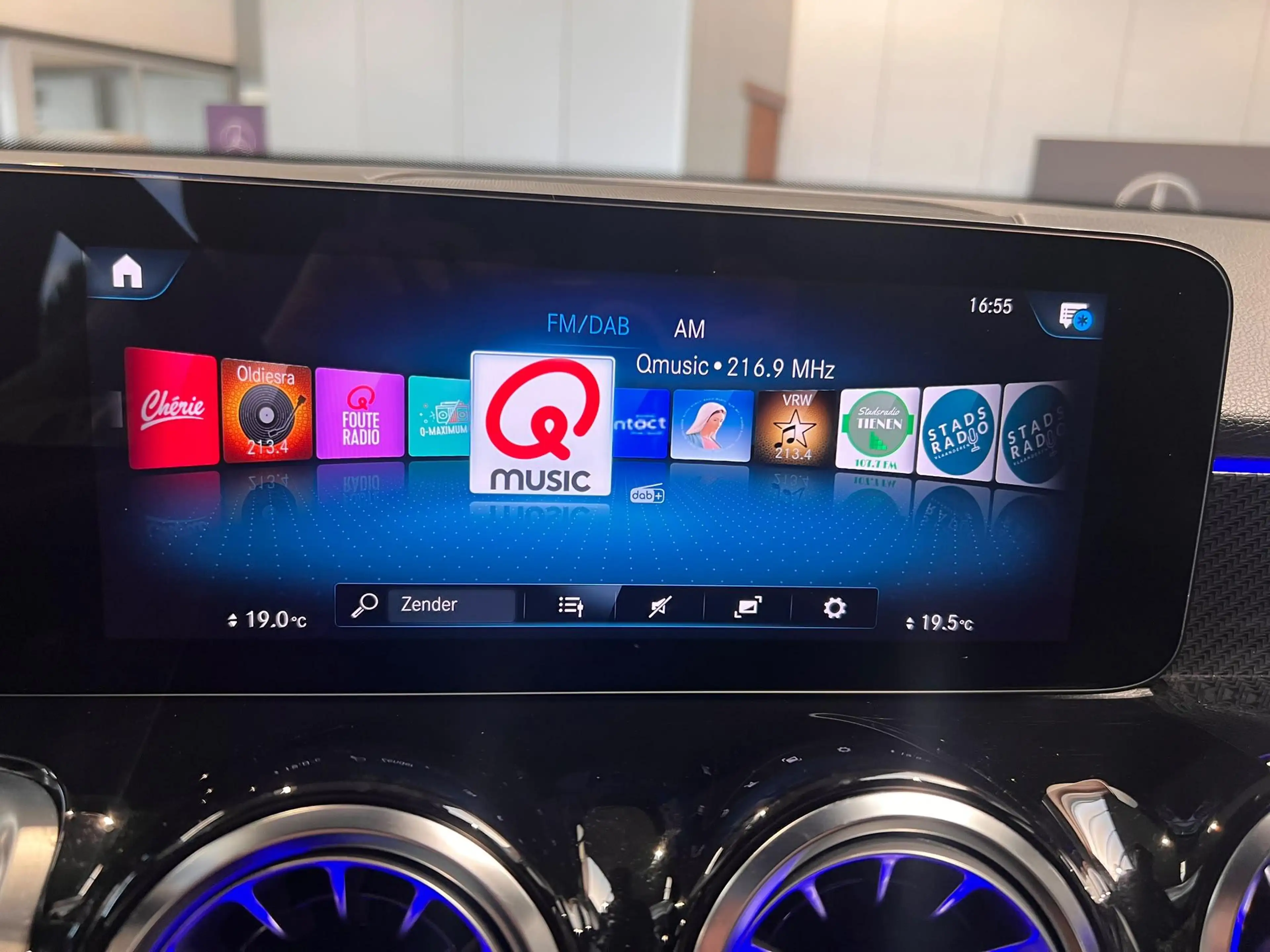 Mercedes-Benz GLB 200 200d AMG Line DOS 9097 — photo 12
