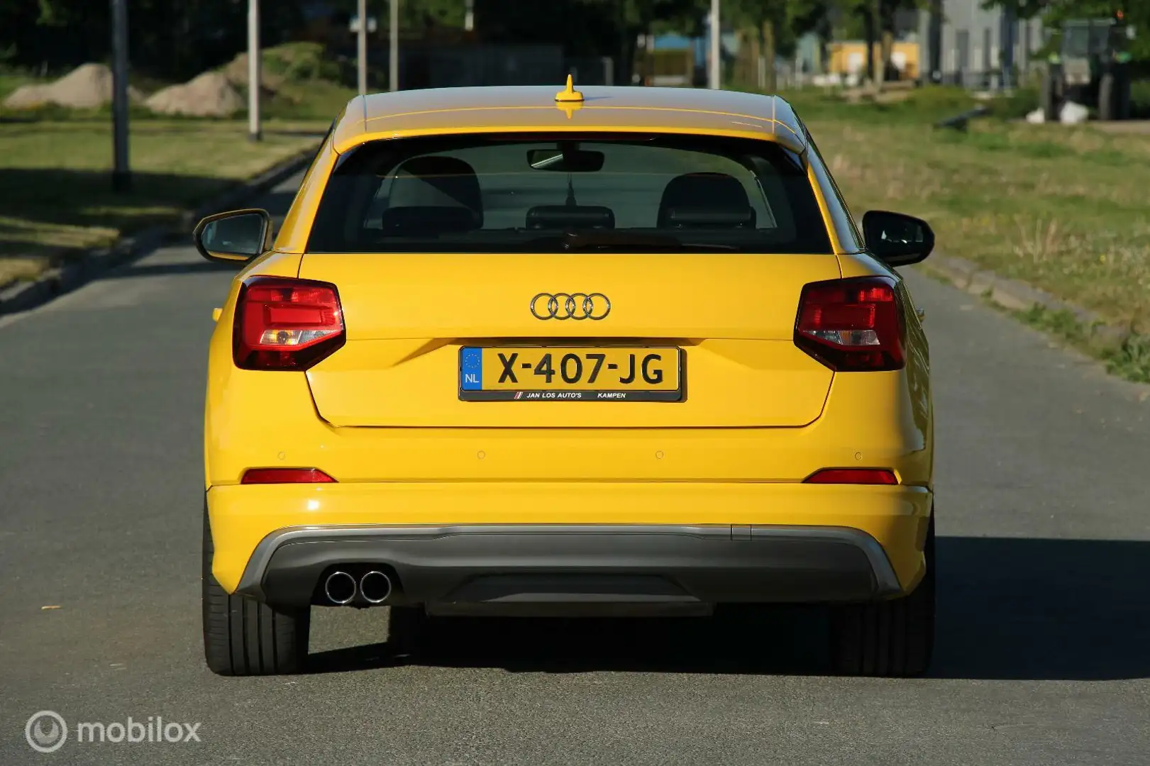 Audi Q2 1.0 TFSI Sport Pro Line S-tronic Geel - 2