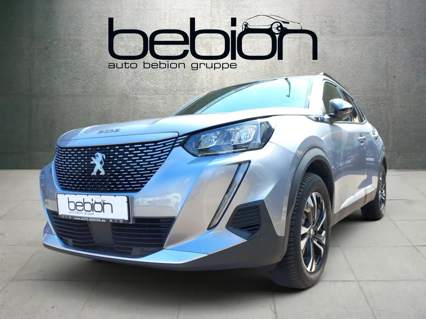 Peugeot 2008 Elektromotor 136 (e-) Allure Pack SpurH LM Zilver - 1