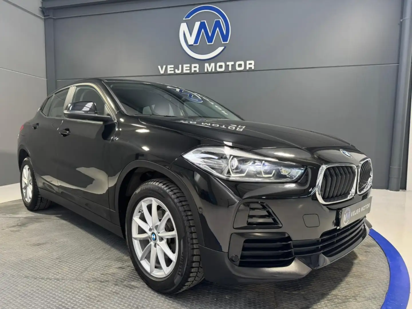 BMW X2 sDrive 16d Business Negro - 1