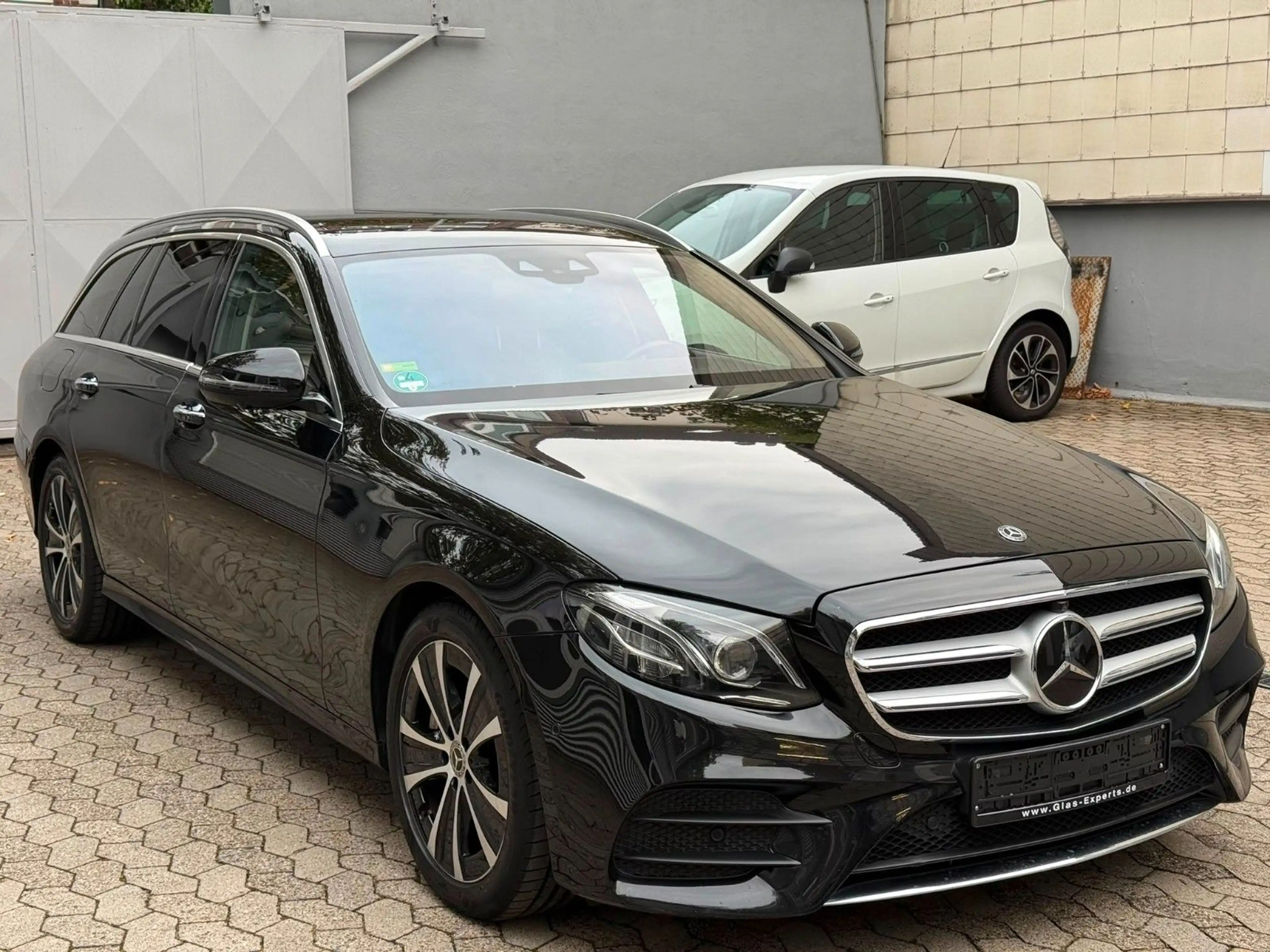 Mercedes-Benz E 350 AMG Massage Softclose Distronic Kamera — photo 2