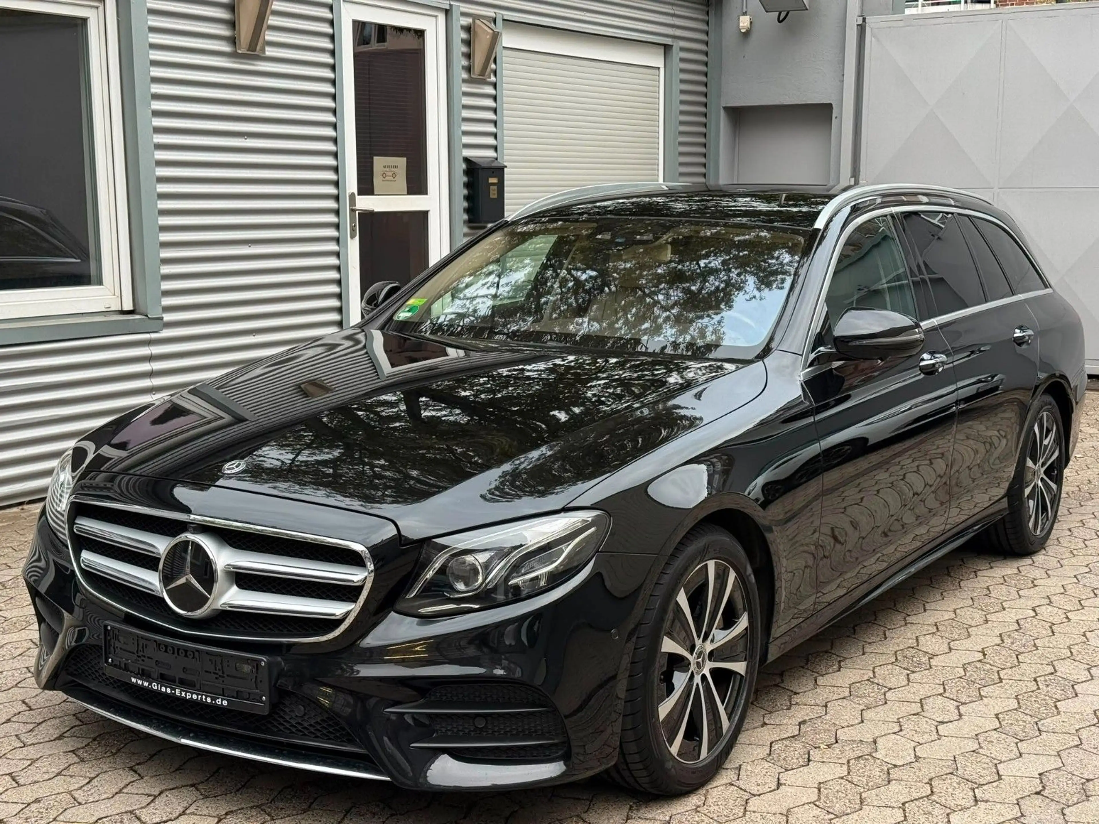 Mercedes-Benz E 350 AMG Massage Softclose Distronic Kamera