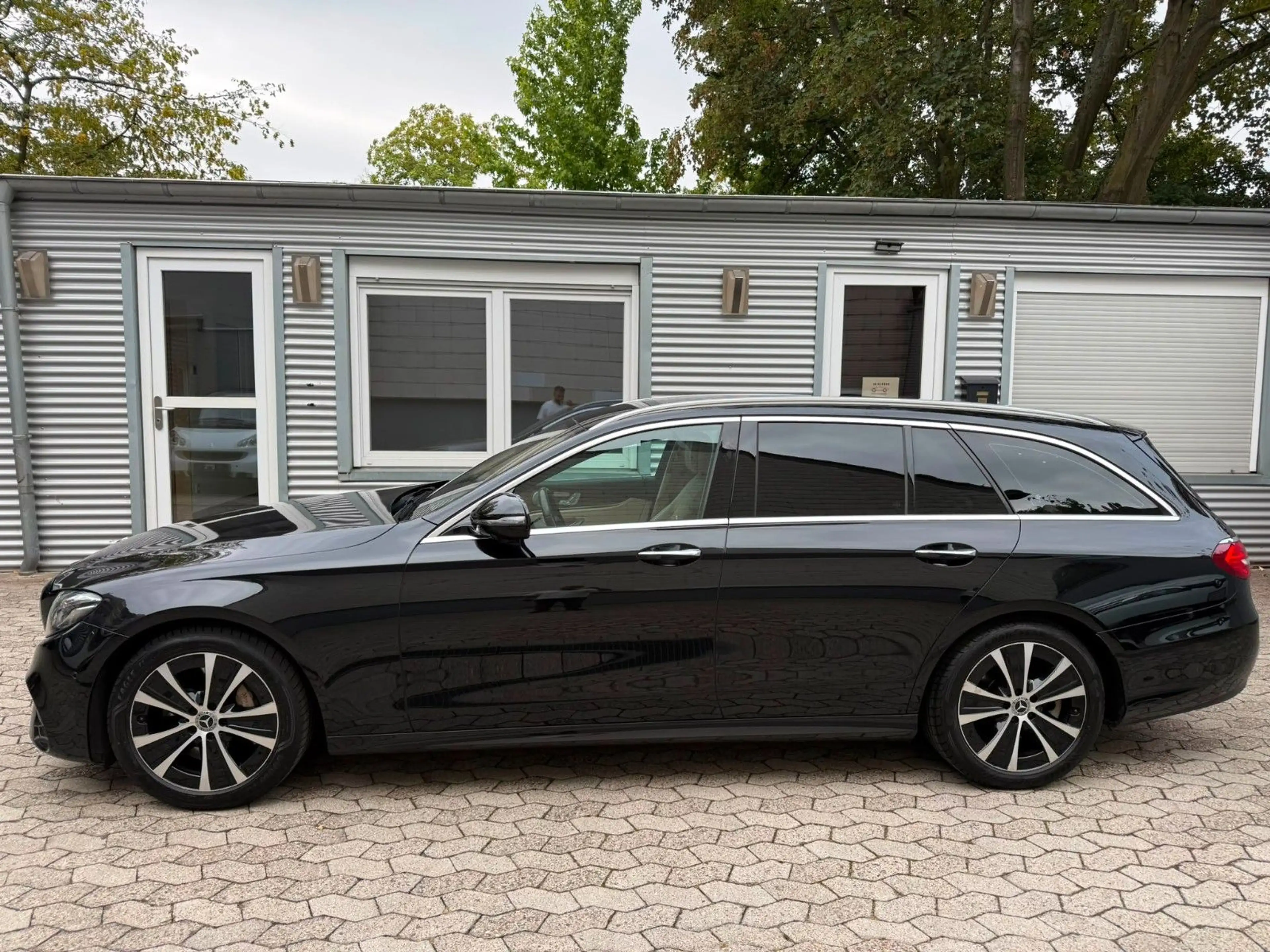 Mercedes-Benz E 350 AMG Massage Softclose Distronic Kamera — photo 8