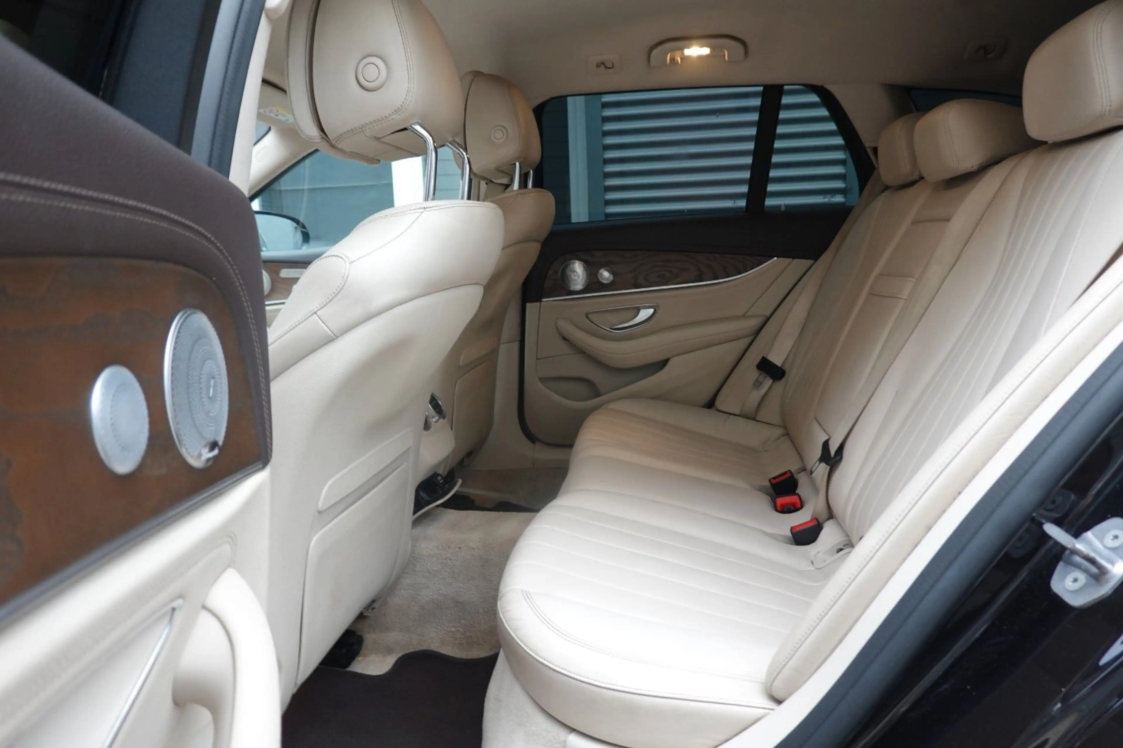 Mercedes-Benz E 350 AMG Massage Softclose Distronic Kamera — photo 11