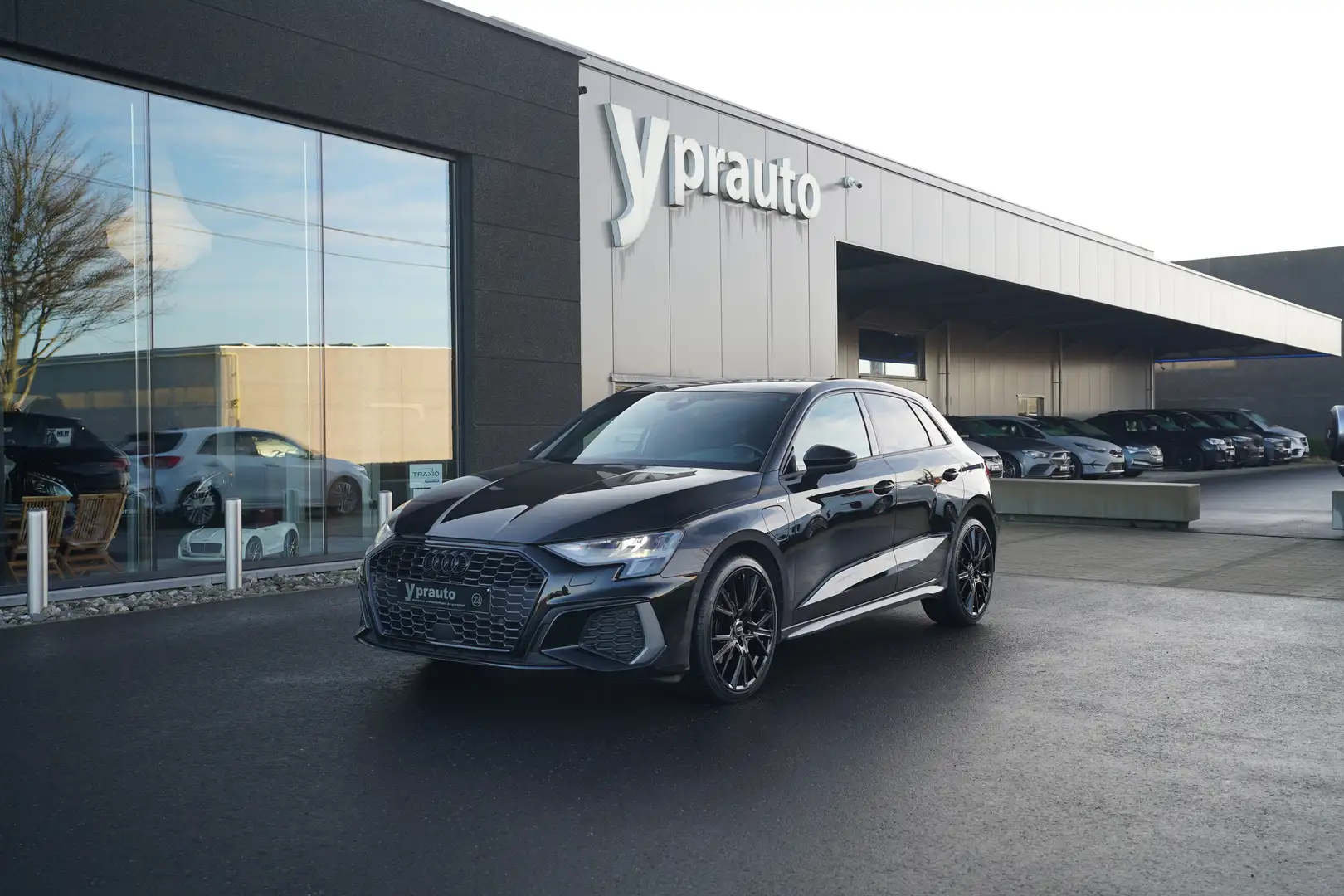 Audi A3 A3 40TFSIe Hybride S-line Blackline ACC DAB Navi Noir - 1