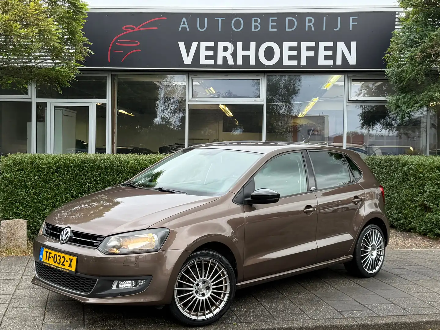 Volkswagen Polo 1.4-16V Highline - AUTOMAAT - GROOT DISPLAY - STOE Braun - 1