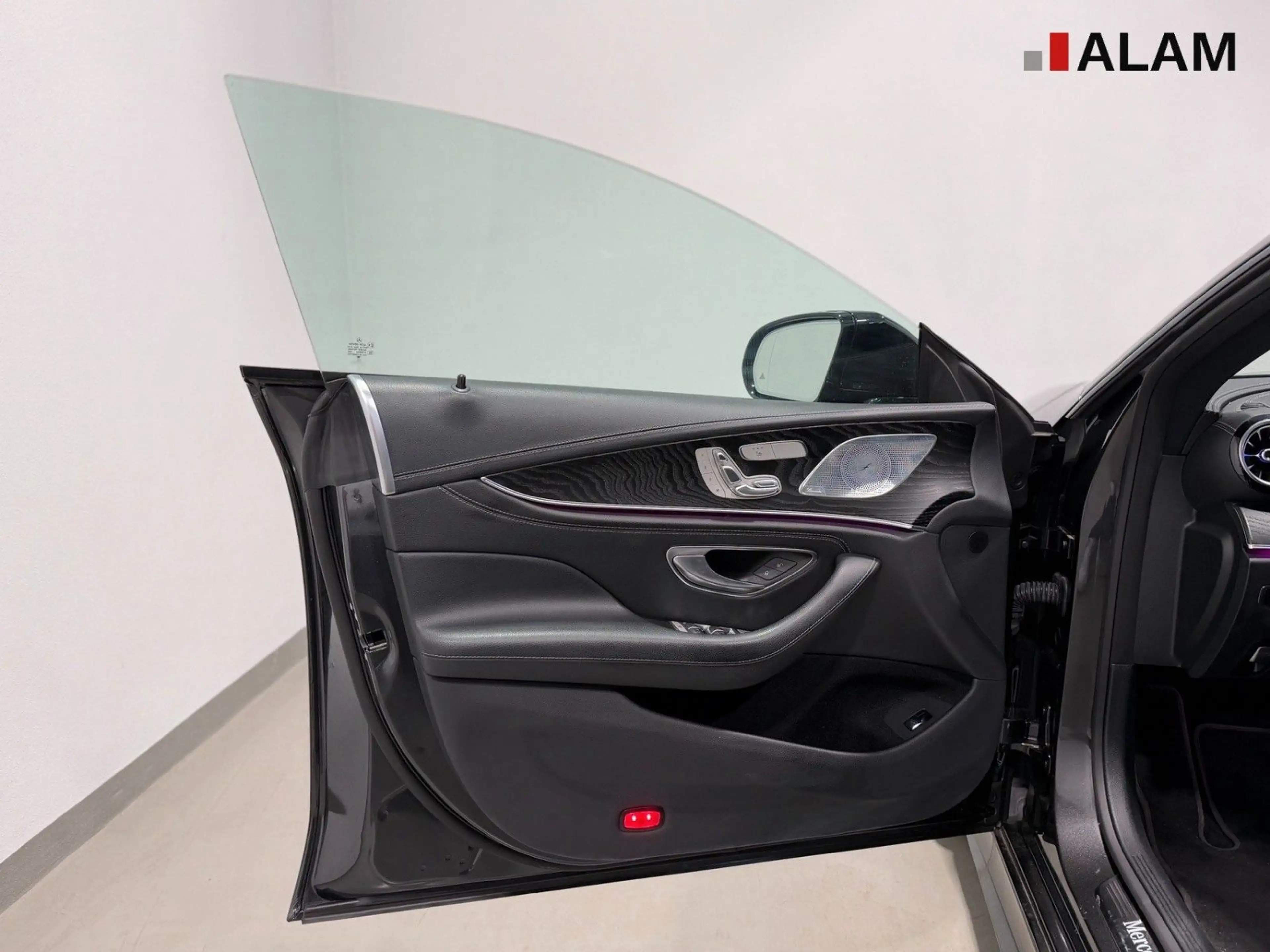 Mercedes-Benz CLS 300 d 4Matic AMG Line Lane Night Side ViCo — photo 13