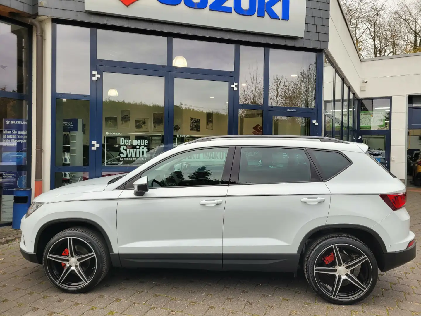 SEAT Ateca Style*DSG*AHK*LED*ACC* Weiß - 2