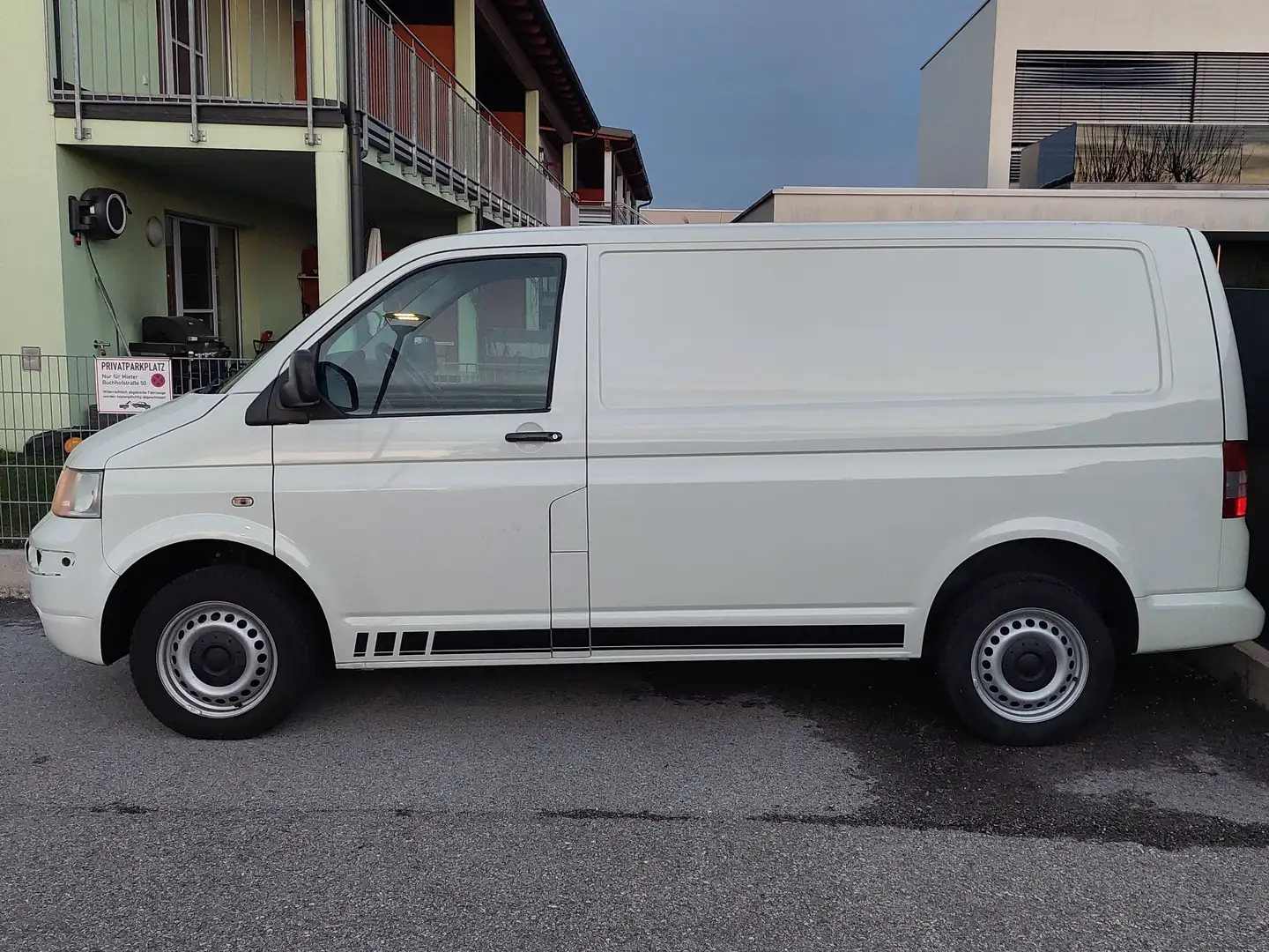 Volkswagen T5 Bianco - 2