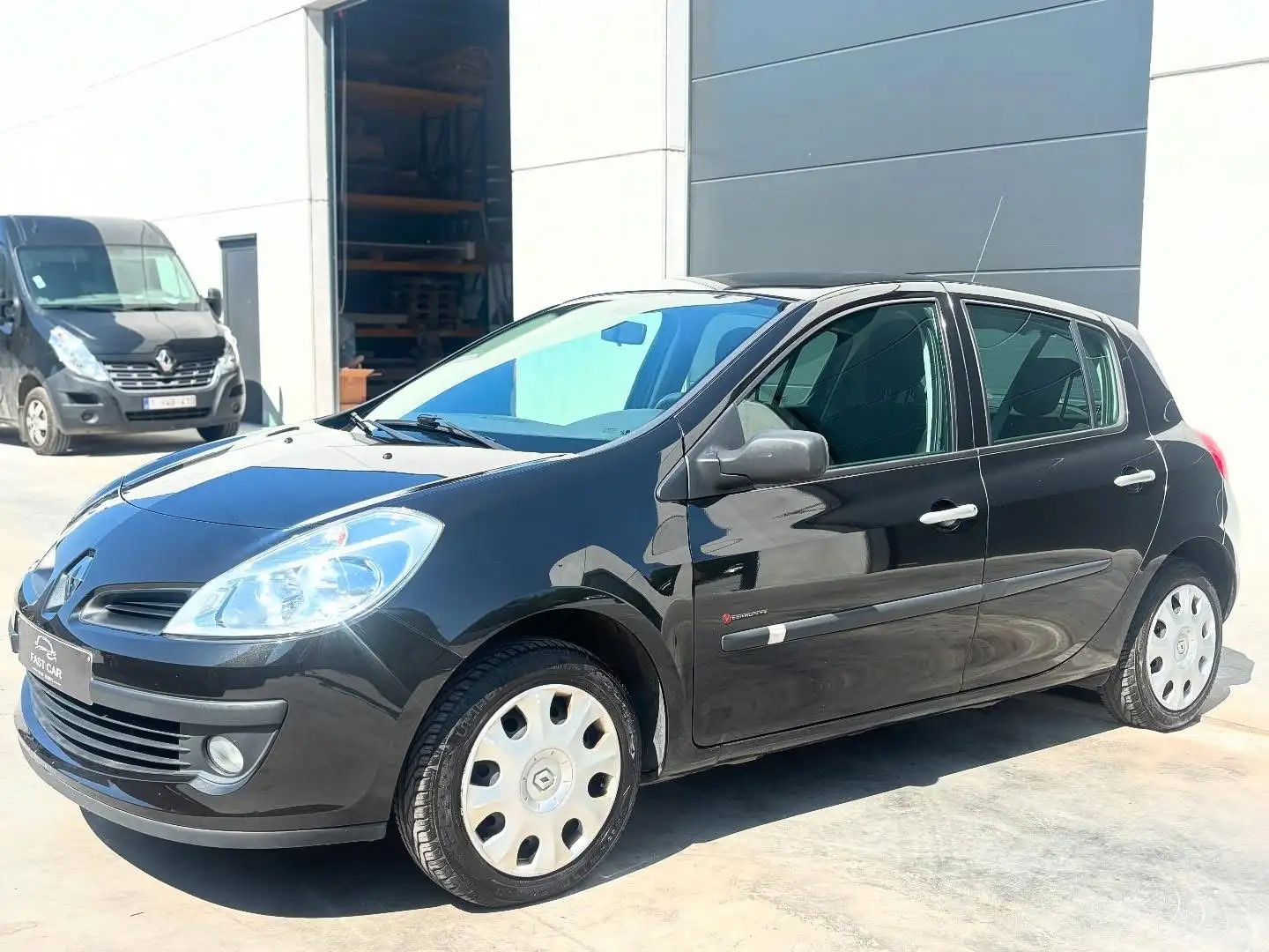 Renault Clio 1.2i - 1