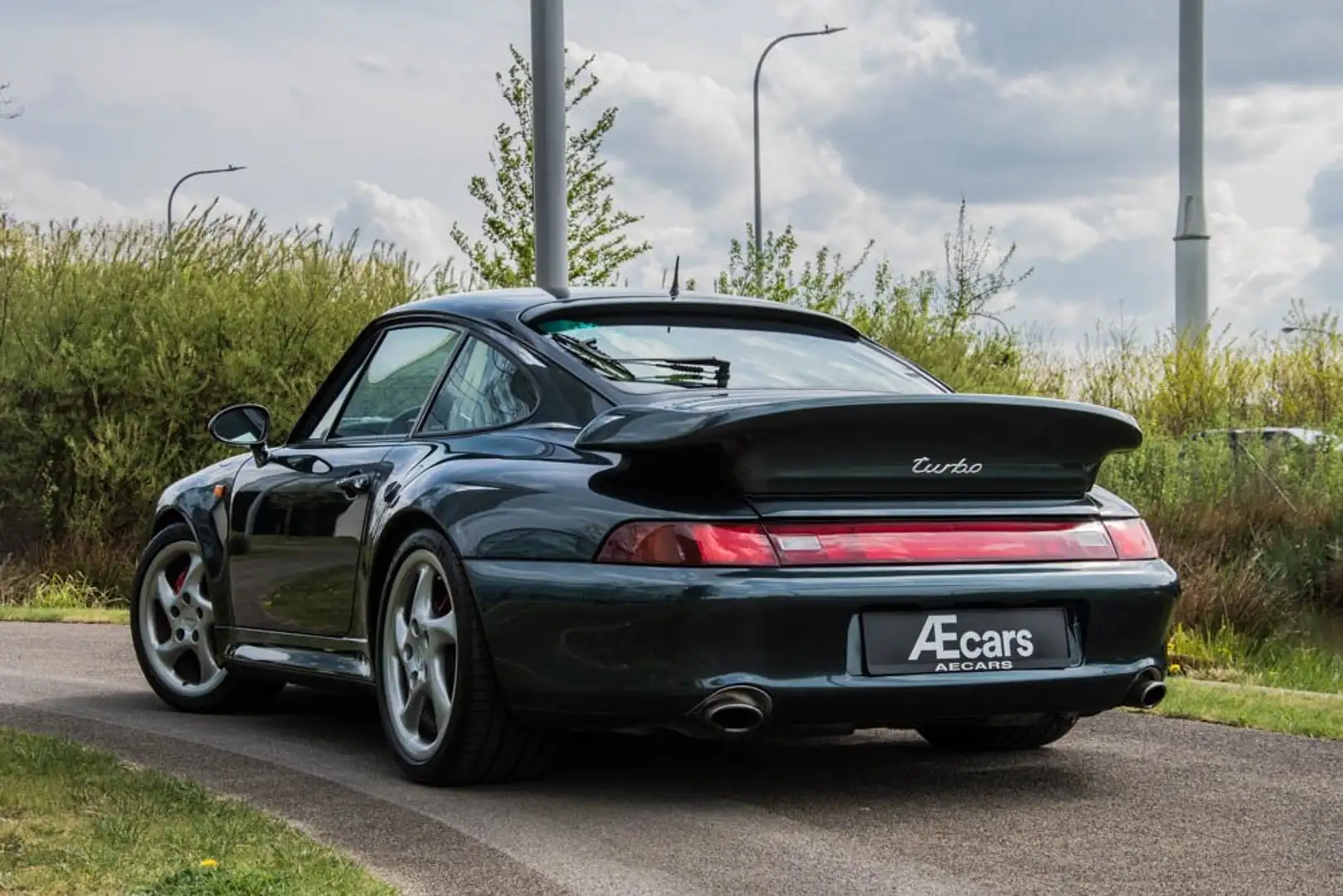 Porsche 993 911 TURBO / COUPE / MANUAL/ BELGIAN / FULL HISTORY Verde - 1