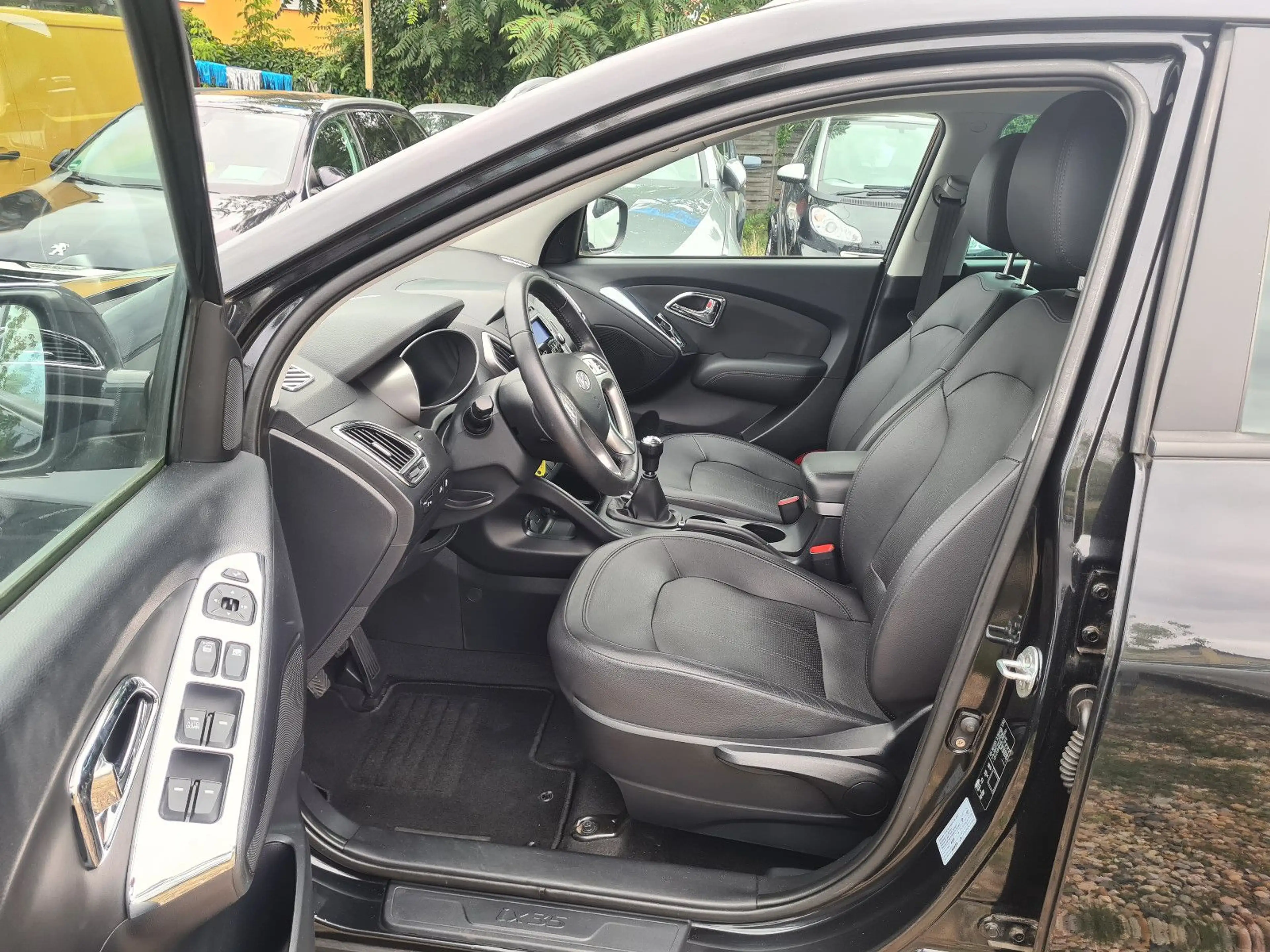 Hyundai iX35 2.0 Style 2WD * LEDER/ KLIMAAUT./ SHZ V+H * — photo 14