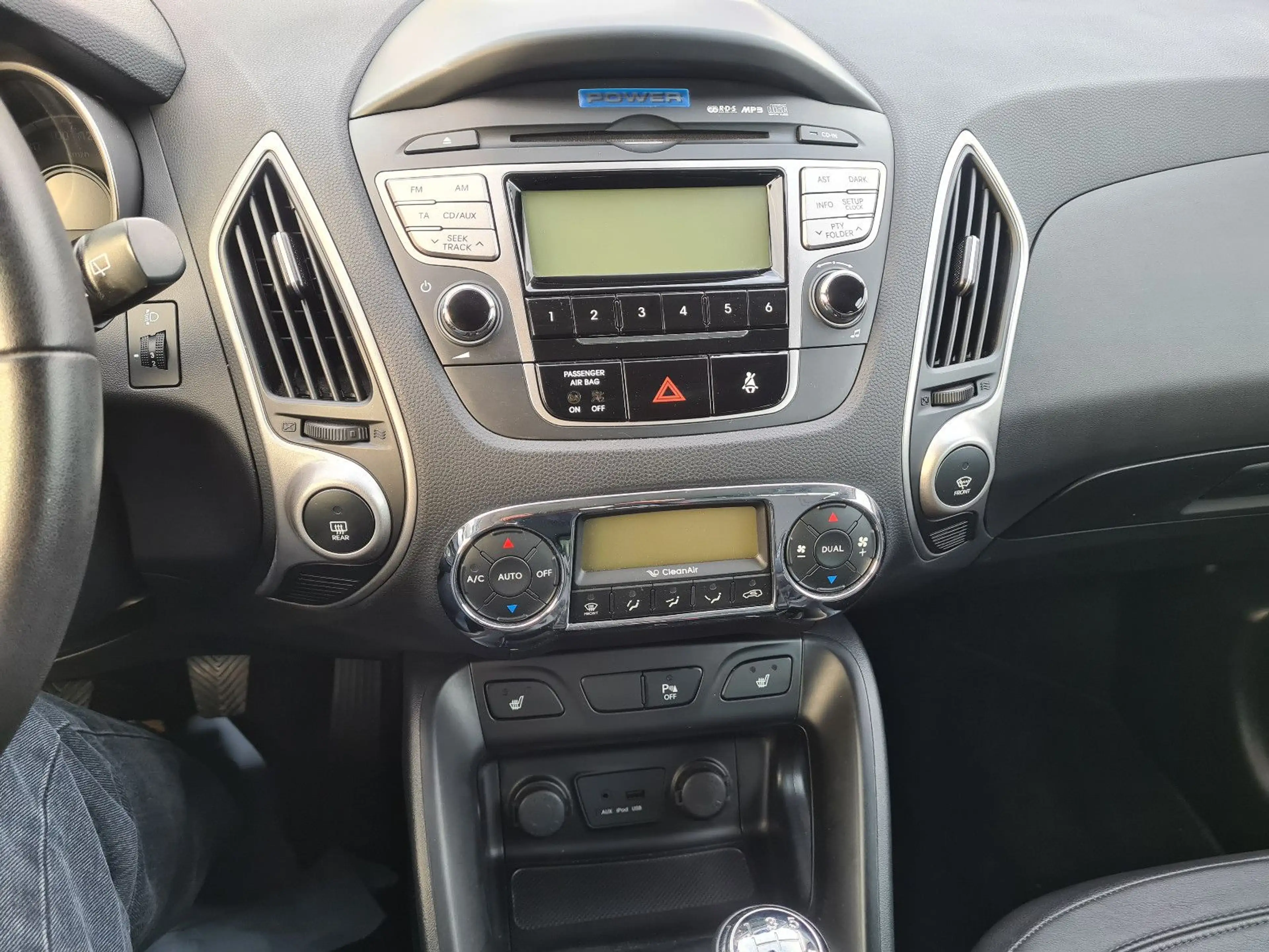 Hyundai iX35 2.0 Style 2WD * LEDER/ KLIMAAUT./ SHZ V+H * — photo 6