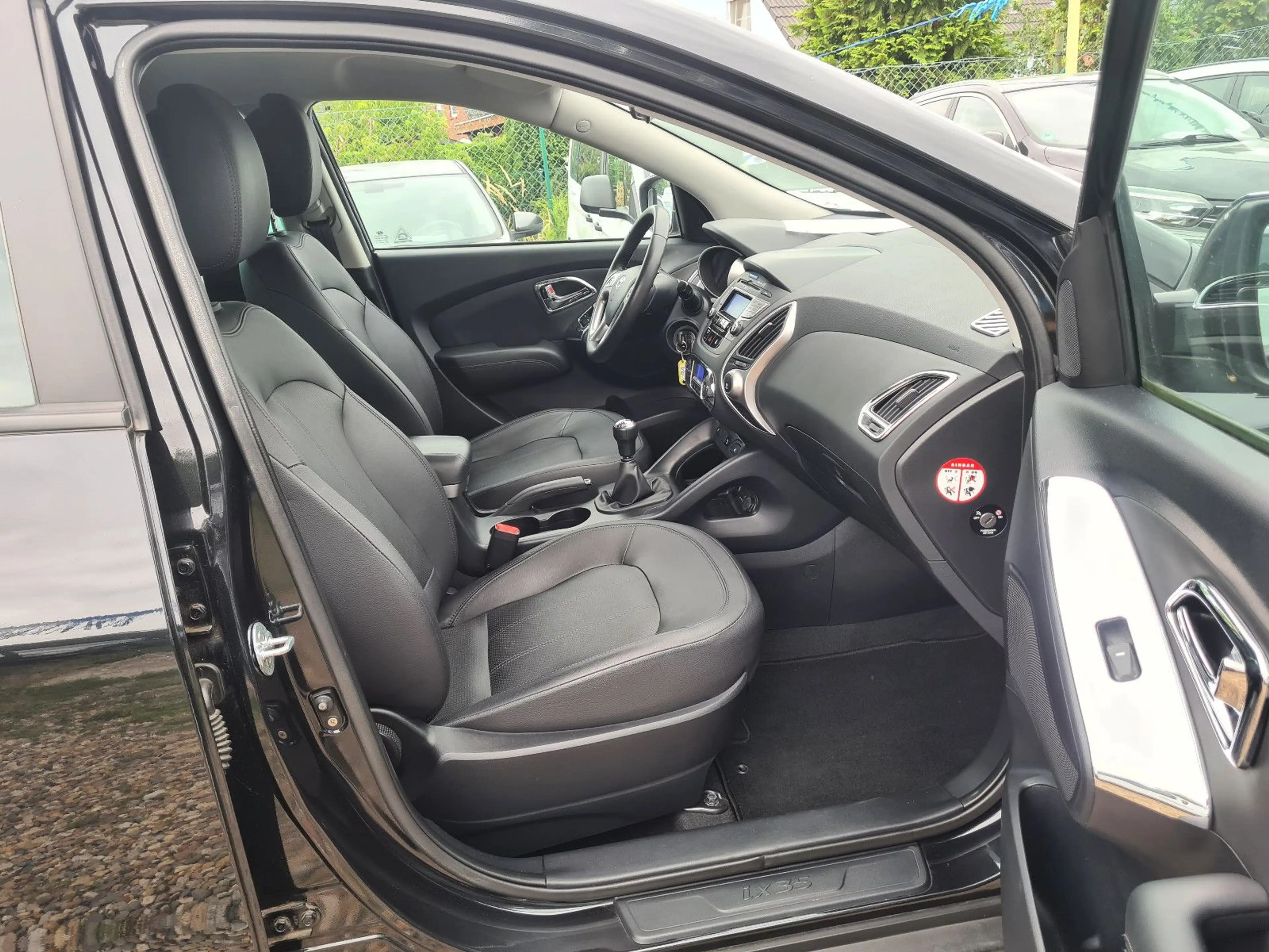 Hyundai iX35 2.0 Style 2WD * LEDER/ KLIMAAUT./ SHZ V+H * — photo 4
