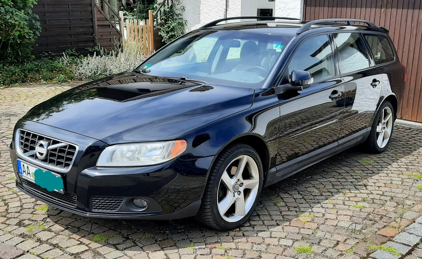 Volvo V70 V70 2.0D RDesign Schwarz - 1