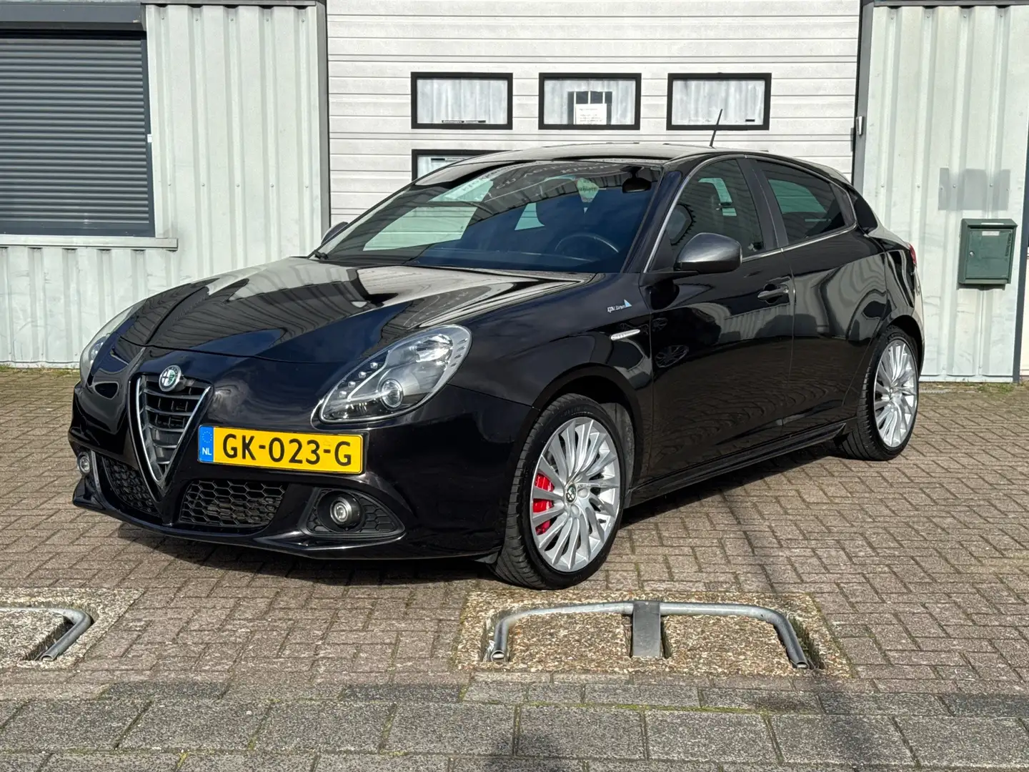 Alfa Romeo Giulietta 1.4 T Exclusive QV Line Leder | Navi | Clima | Tre Noir - 1