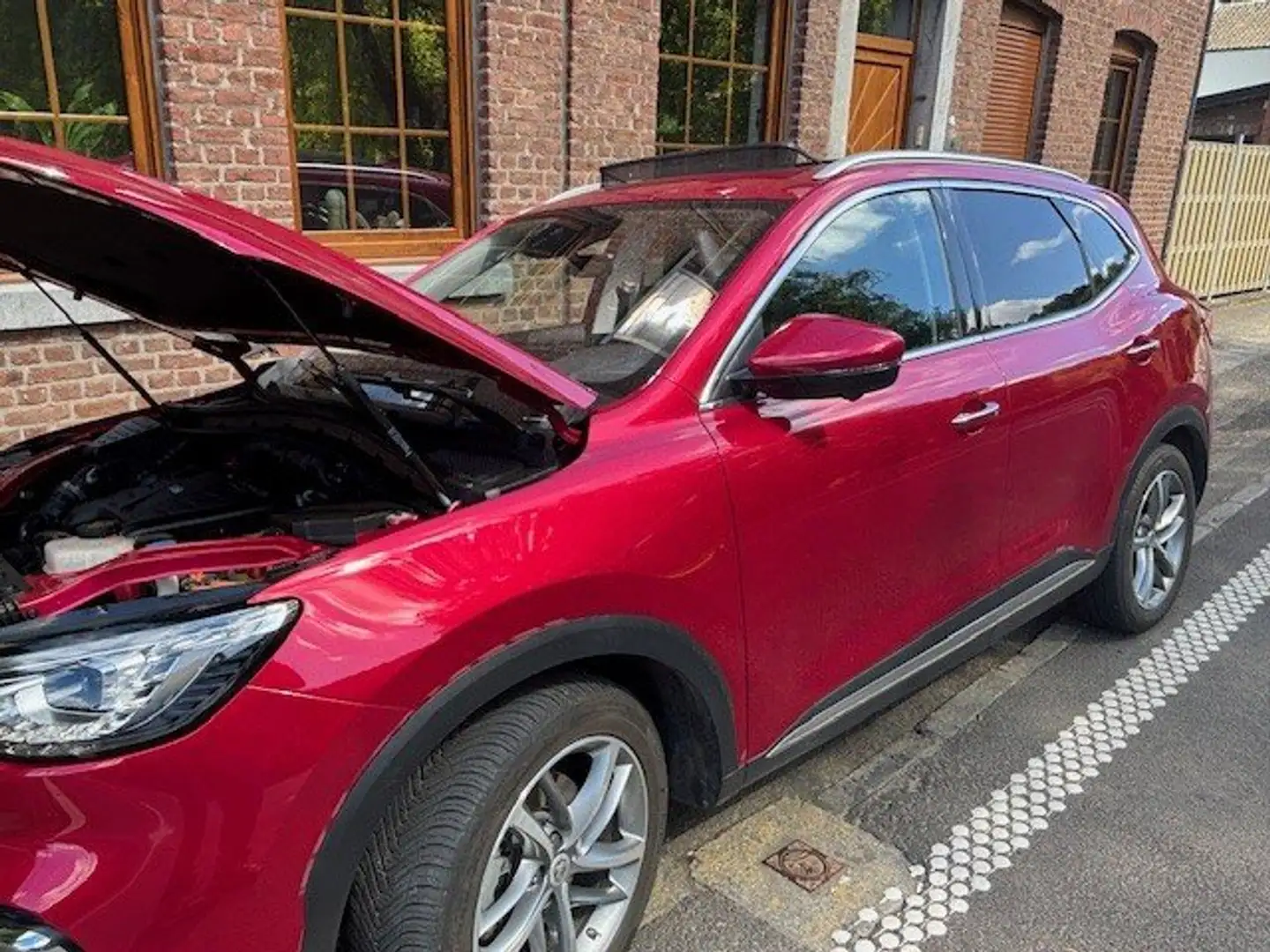 MG EHS EHS PHEV 1.5 Turbo Luxury Roşu - 1