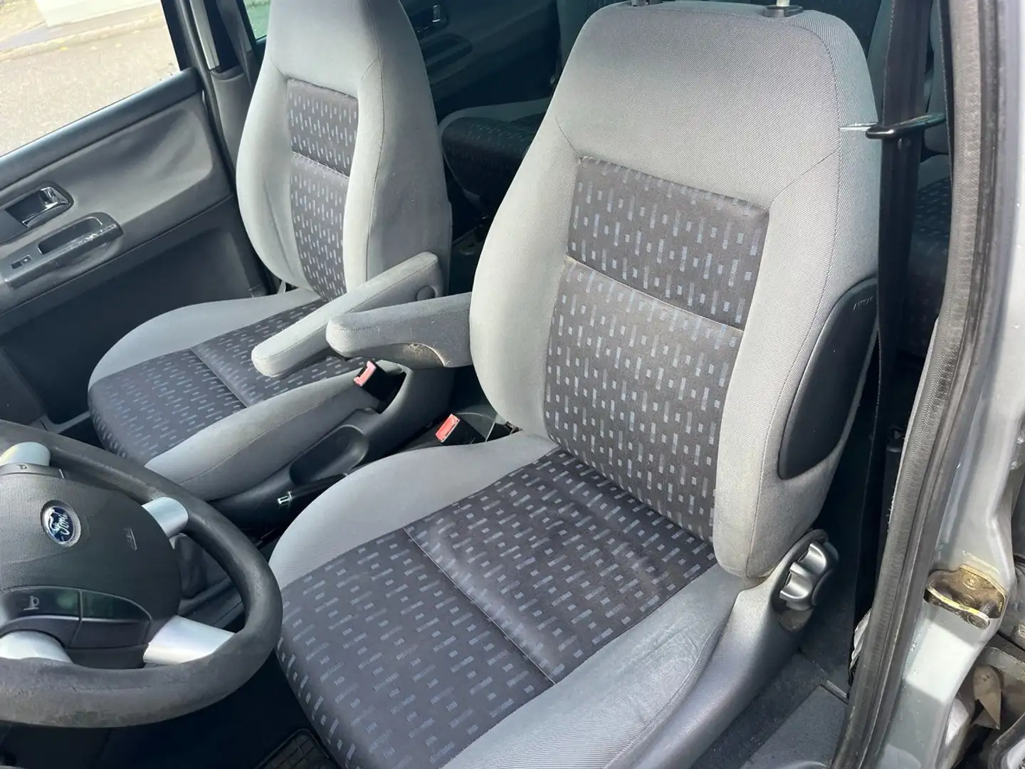 Ford Galaxy Galaxy Finesse srebrna - 2