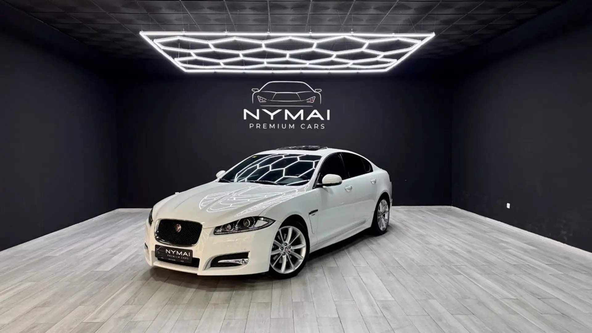 Jaguar XF 3.0 V6 Diésel R-Sport Blanc - 1