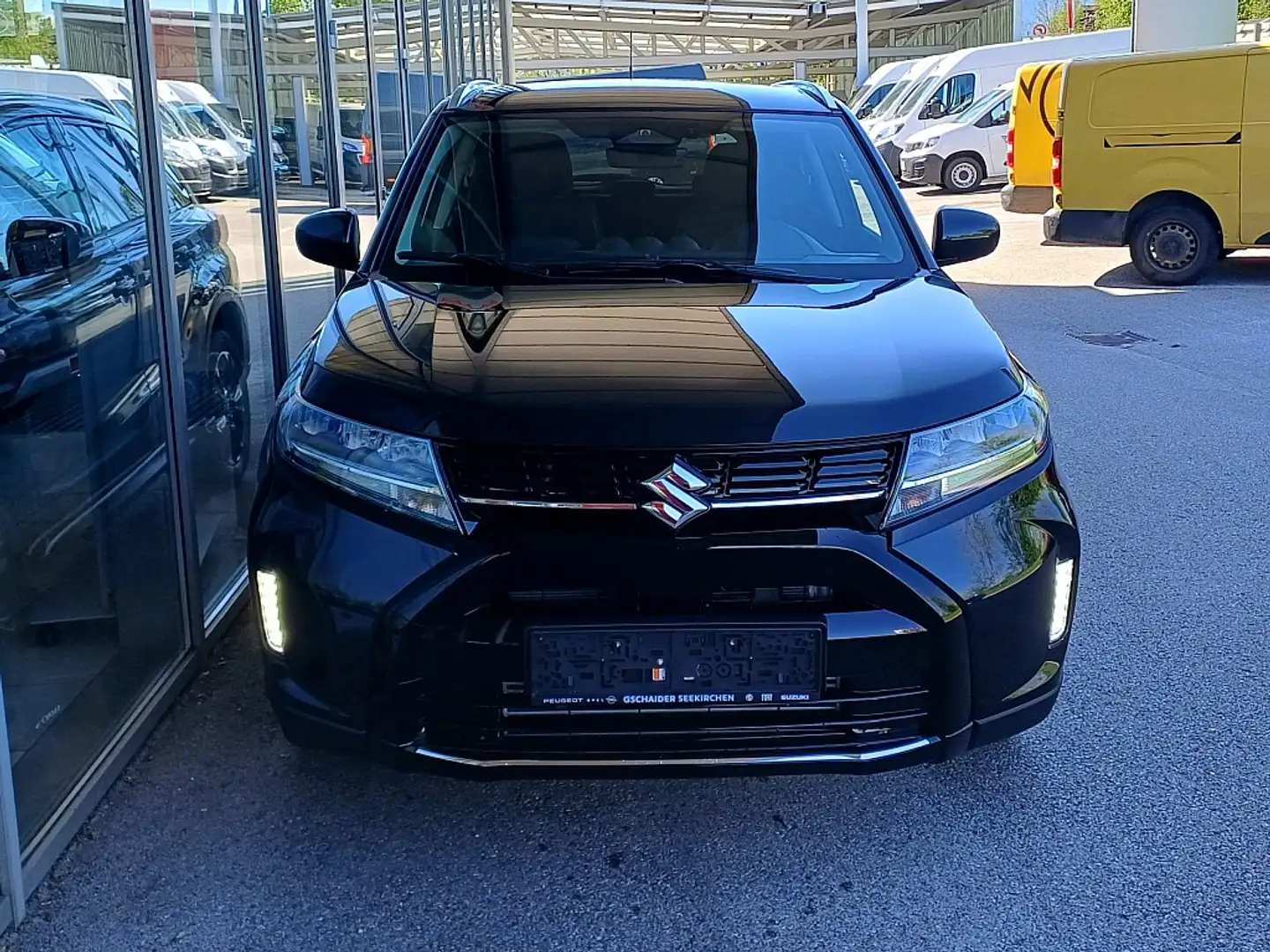 Suzuki Vitara 1,4 GL+ DITC Hybrid ALLGRIP shine Schwarz - 2