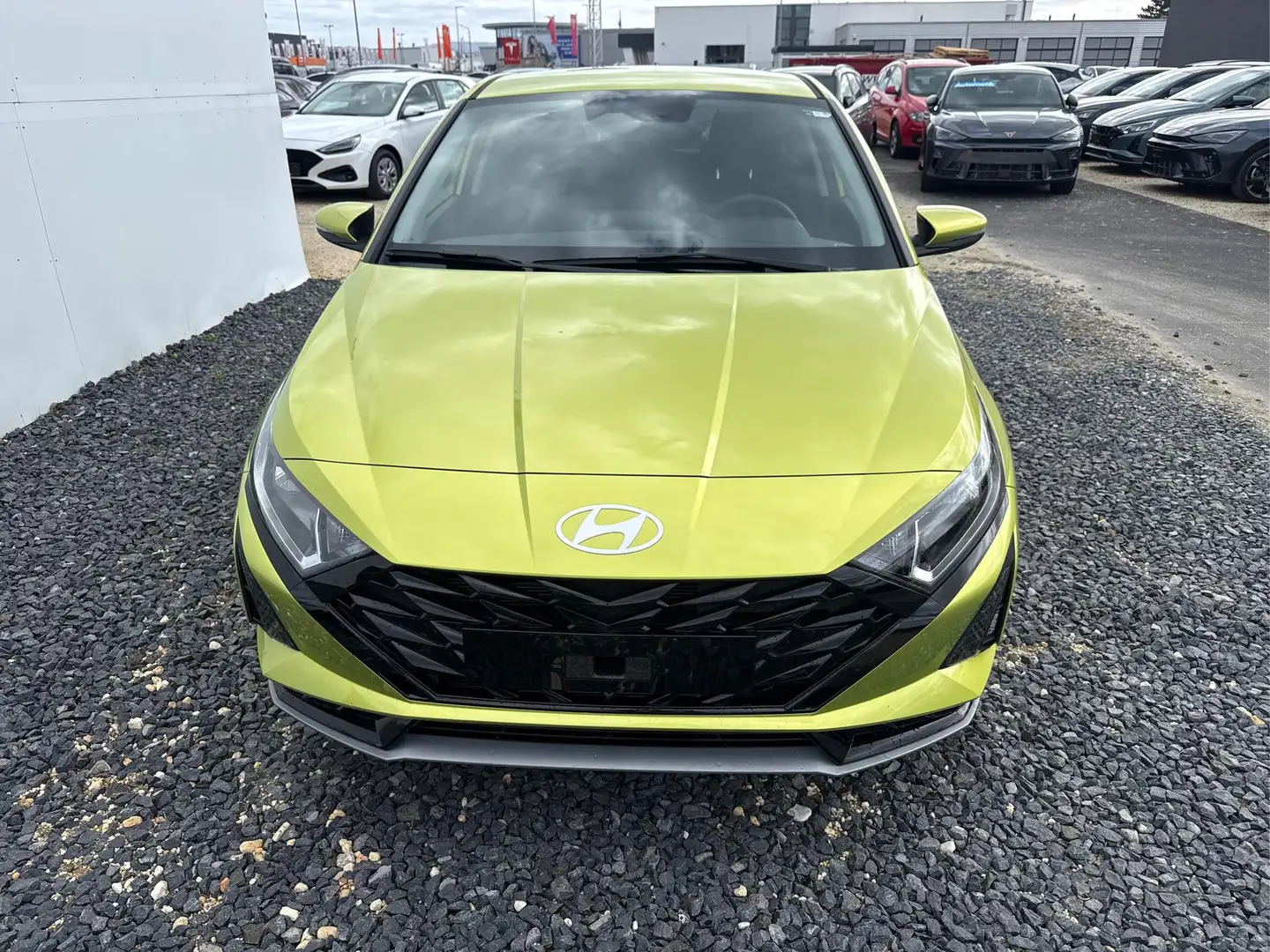 Hyundai i20 COMFORT NAVI RFK ALU WP 1.0 T-GDI 66kW/90PS EUR... Grün - 2