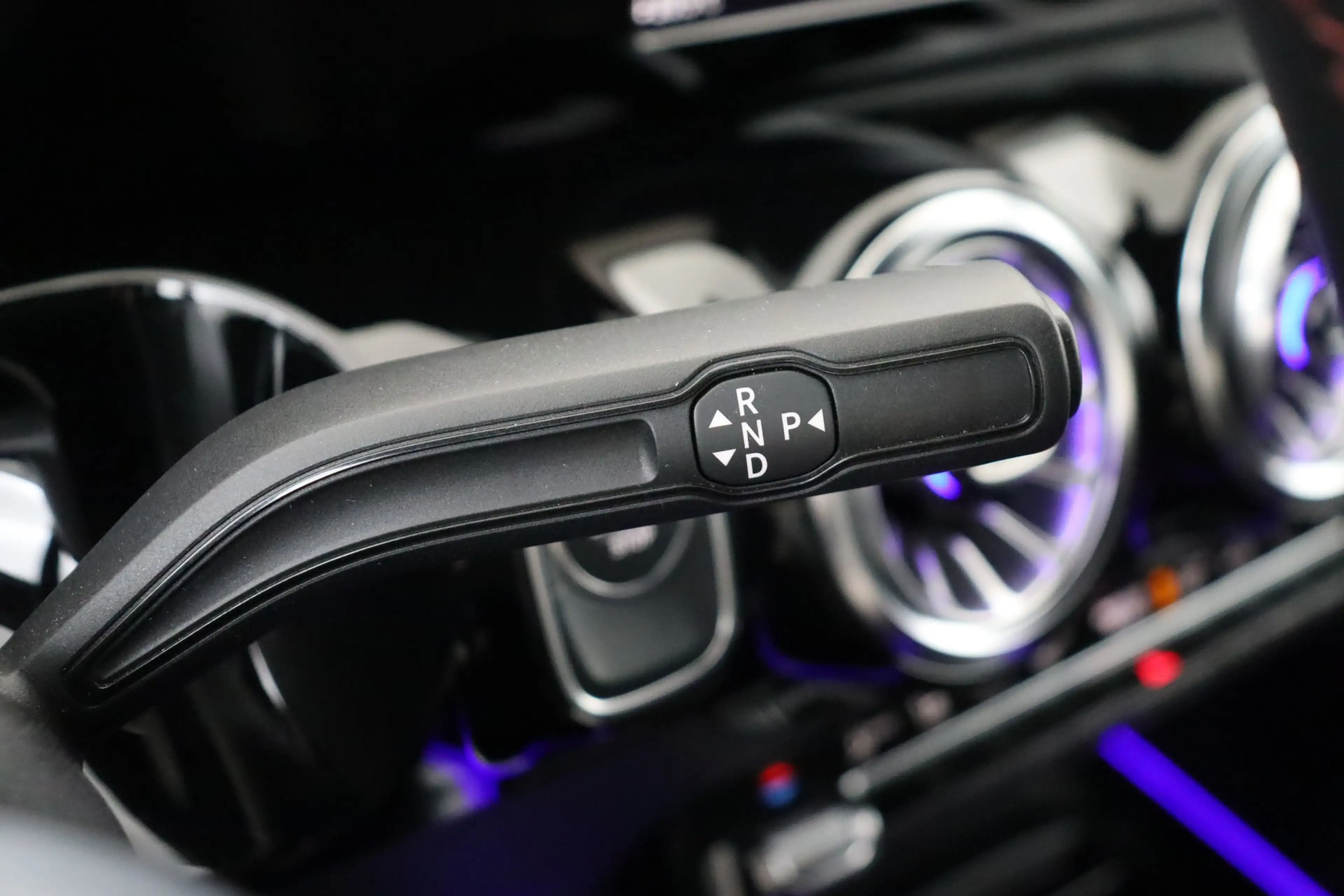 Mercedes-Benz B 250 e iA 8G-DCT PHEV BUS.SOLUTION + GPS + CAMERA + PDC — photo 13