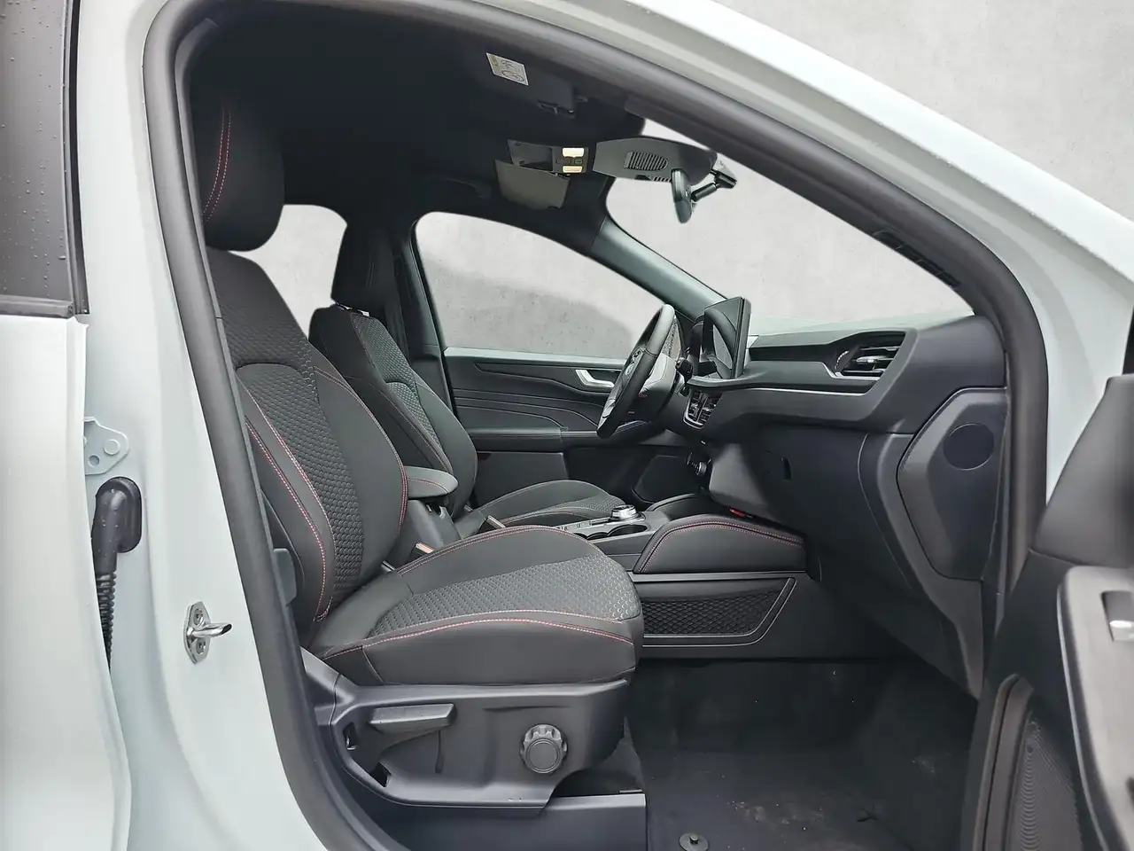 Ford Kuga 1.5 EB Autom. ST Line 5J.Gar KeyFree Kamera 11