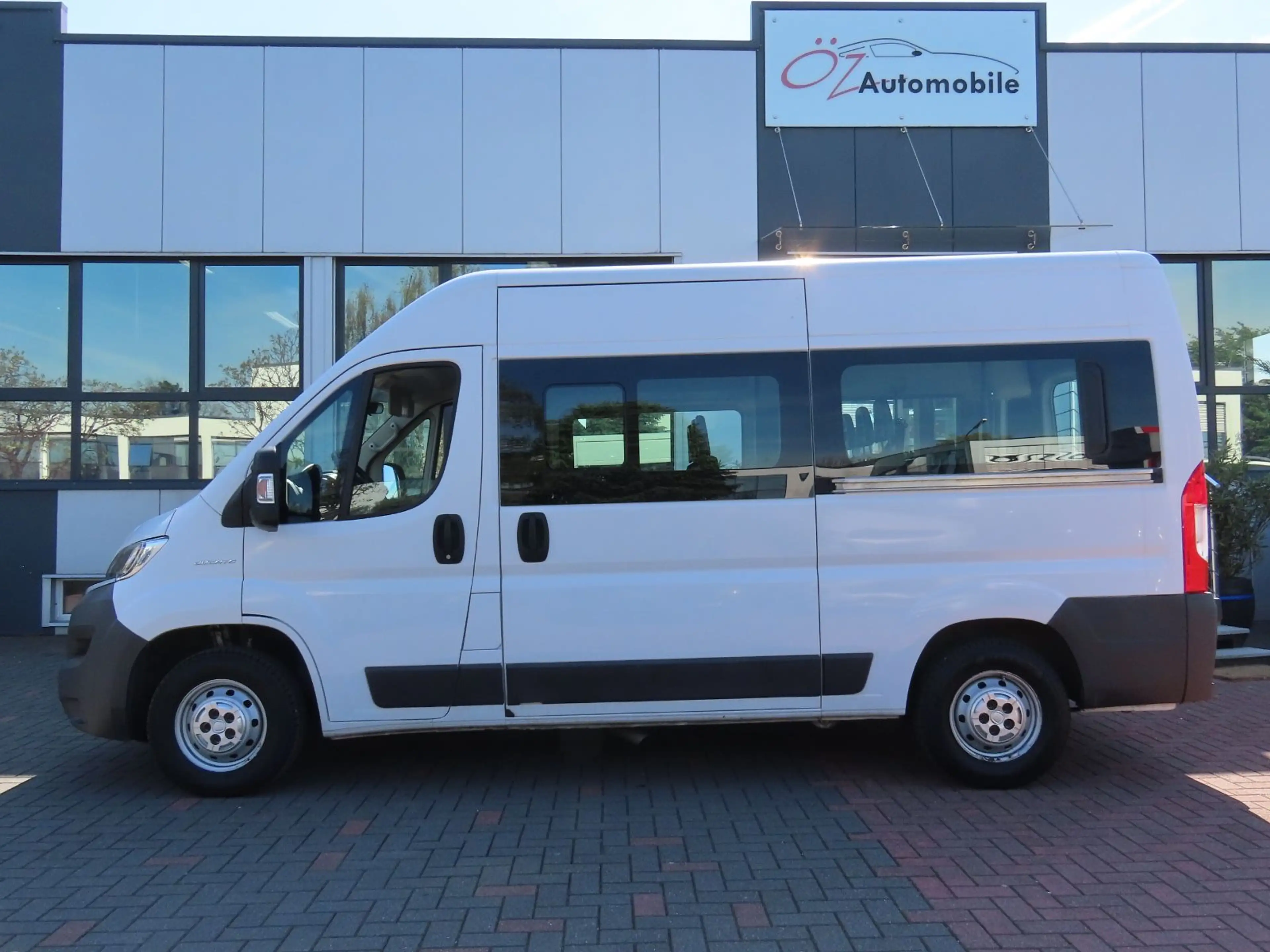 Fiat Ducato 2.3 Hochr.-Kombi 33 150 L2H2 9 Sitze — photo 12