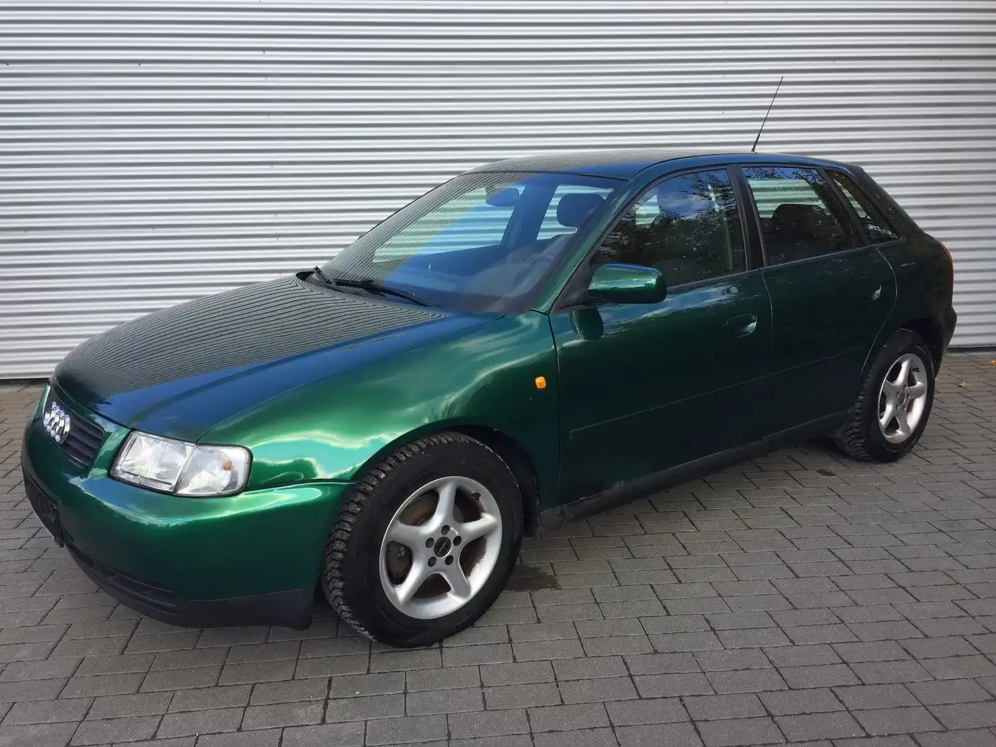 Audi A3 A3 1.6 Ambiente Ambiente Grün - 2