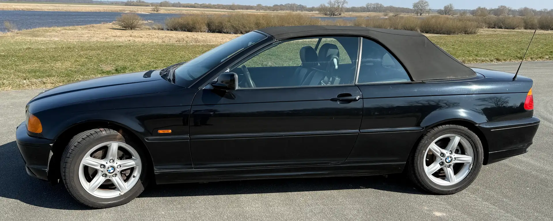 BMW 318 318 Ci Schwarz - 2